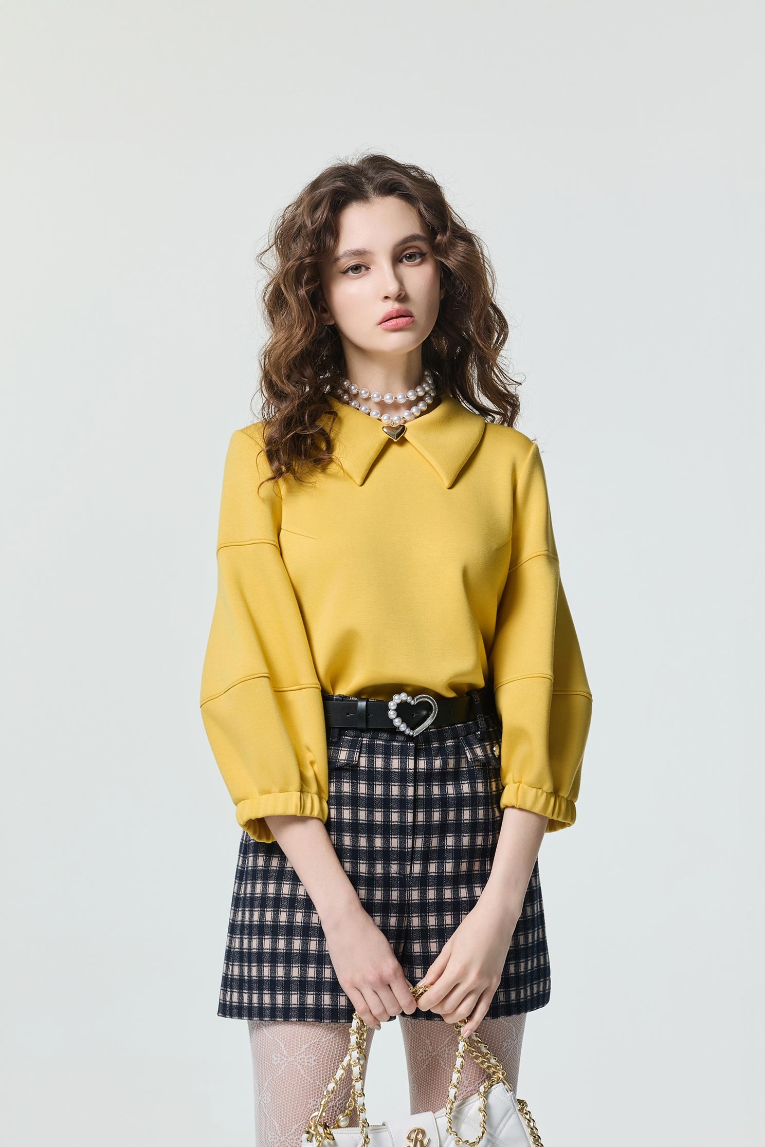 花粉黃長袖上衣花粉黃長袖上衣,上班OL穿搭,上衣,秋冬穿搭,簡約穿搭,約會特輯,長袖上衣