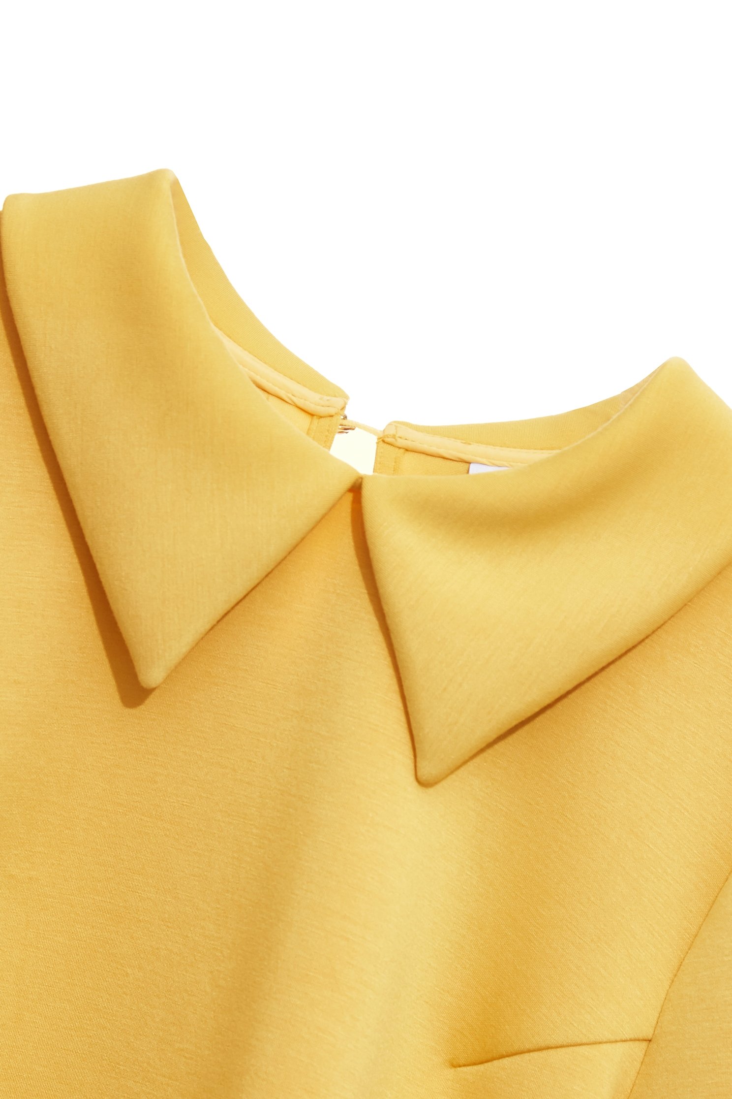 花粉黃長袖上衣花粉黃長袖上衣,上班OL穿搭,上衣,秋冬穿搭,簡約穿搭,約會特輯,長袖上衣