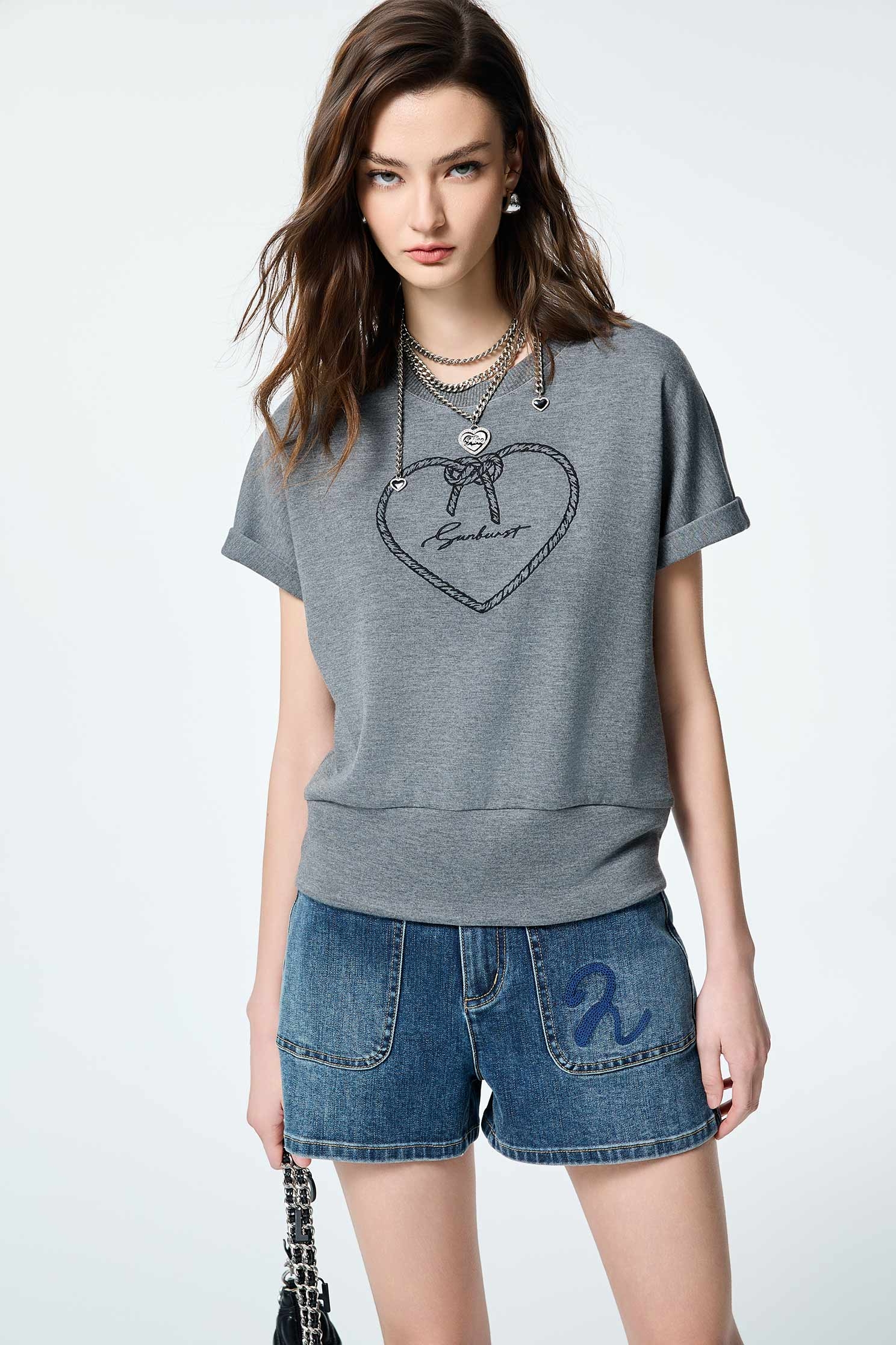 丁香灰繩索愛心繡花T丁香灰繩索愛心繡花T,T-Shirt,上衣,春夏穿搭,繡花