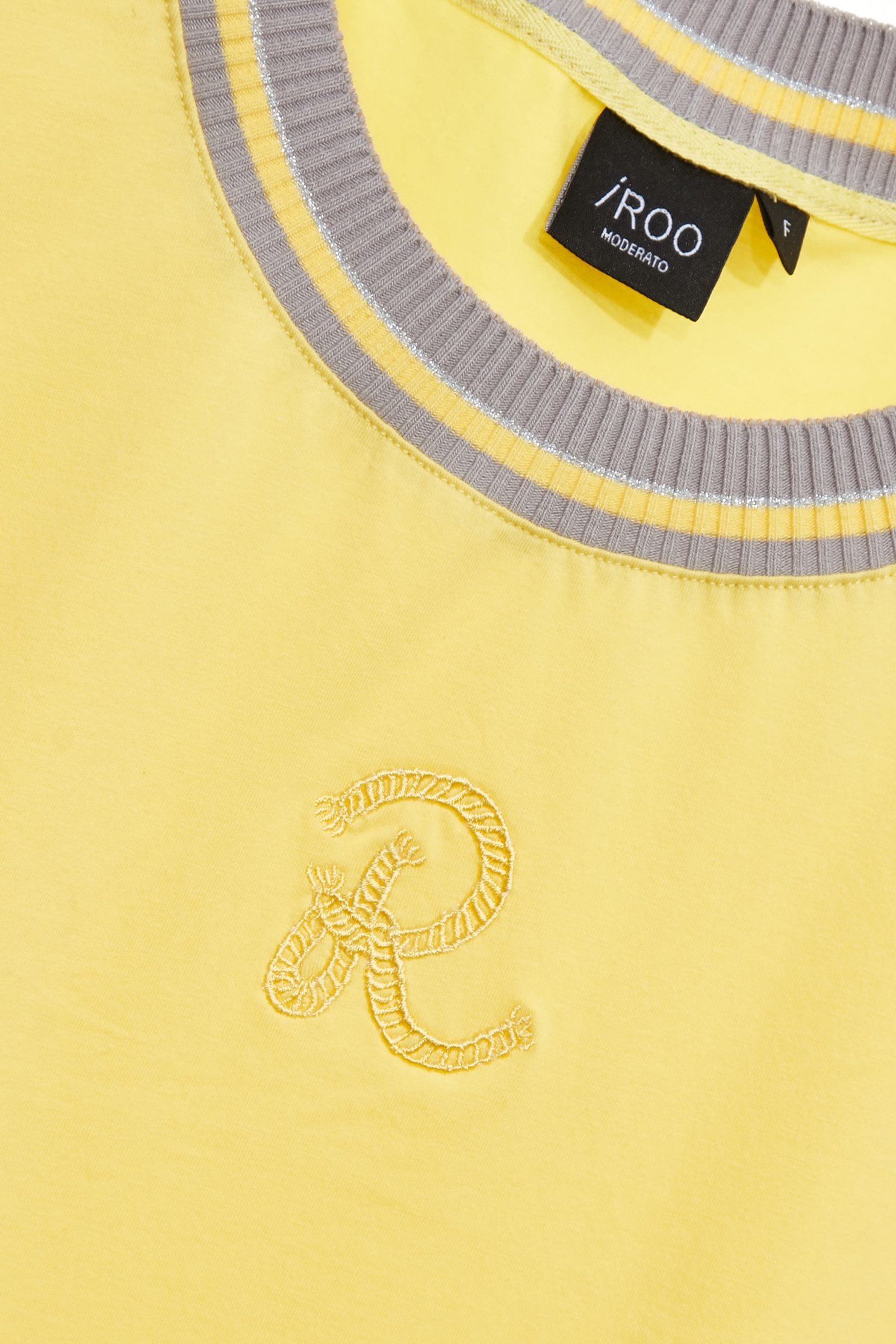 撞色羅紋領陽光黃T撞色羅紋領陽光黃T,T-Shirt,春夏穿搭,純棉,繡花,輕奢度假