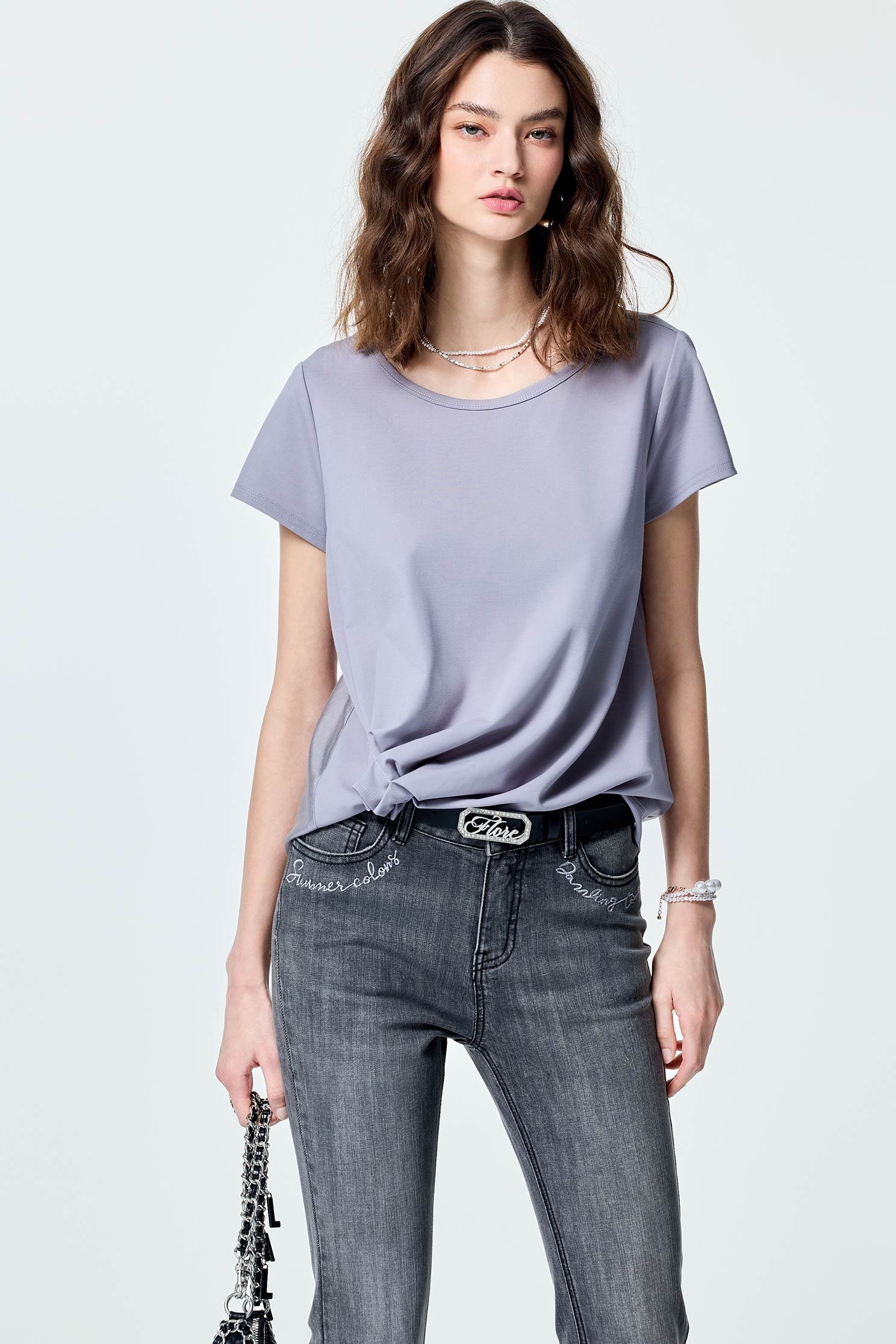 異素材拼接抓褶不對稱T異素材拼接抓褶不對稱T,T-Shirt,春夏穿搭,襯衫,輕奢度假,輕奢渡假