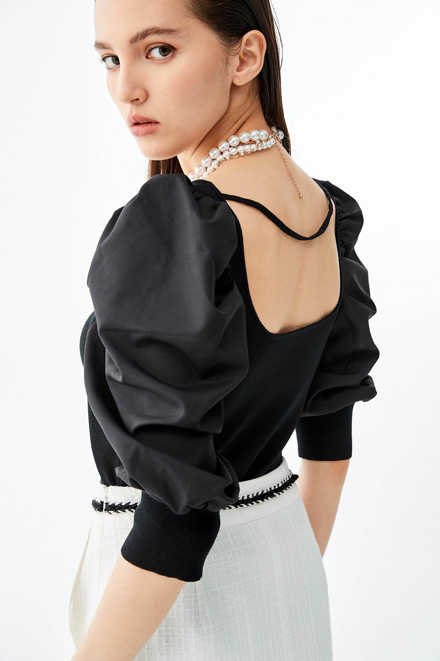 燈籠袖針織上衣燈籠袖針織上衣,上衣,春夏穿搭,針織,針織衫,黑色上衣