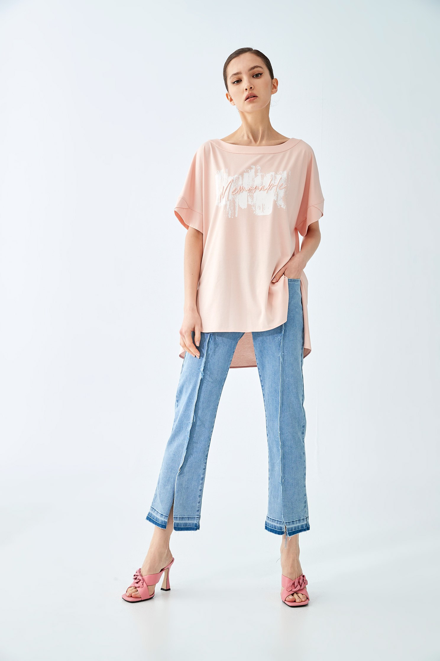 寬鬆T恤上衣寬鬆T恤上衣,T-Shirt,上衣,刺繡,春夏穿搭,母親節專區,舒適主義