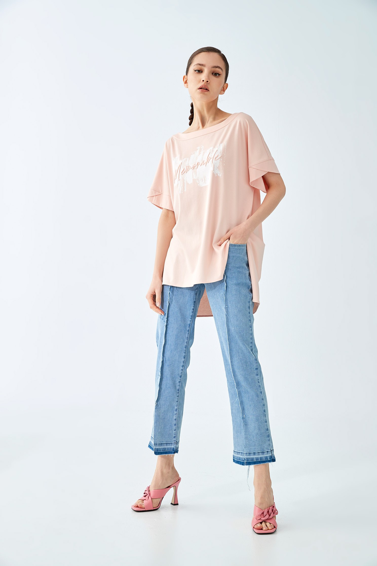 寬鬆T恤上衣寬鬆T恤上衣,T-Shirt,上衣,刺繡,春夏穿搭,母親節專區,舒適主義