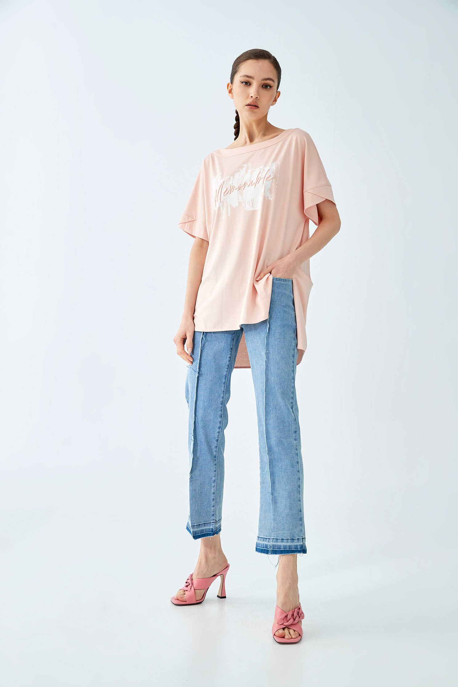 寬鬆T恤上衣寬鬆T恤上衣,T-Shirt,上衣,刺繡,春夏穿搭,母親節專區,舒適主義