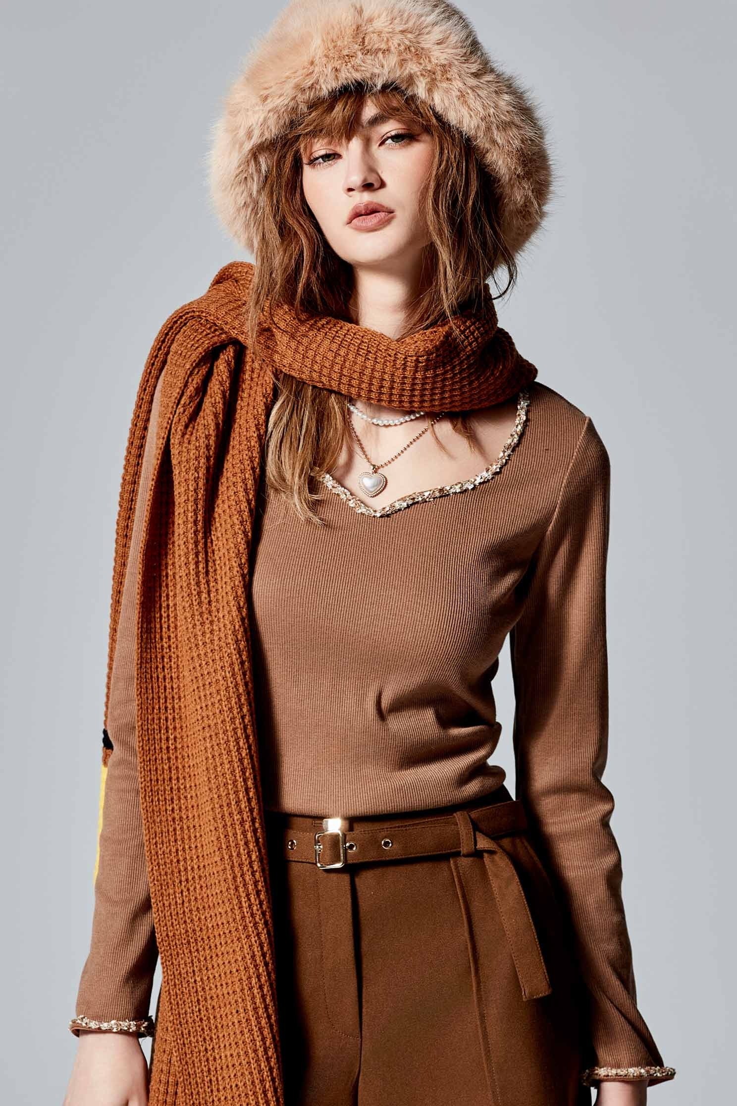 咖色桃心領坑條內搭咖色桃心領坑條內搭,上衣,人氣商品,內搭上衣,秋冬穿搭