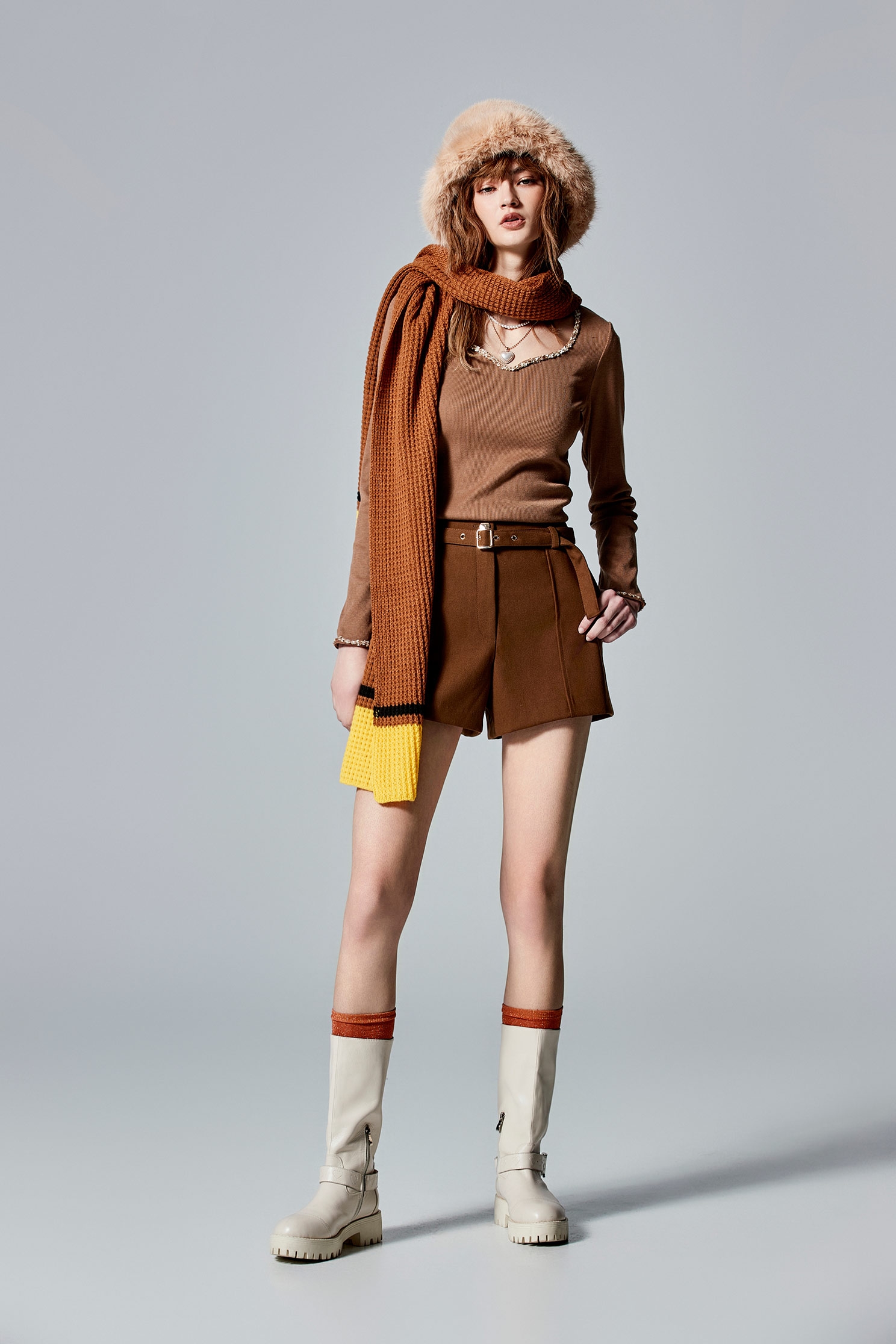 咖色桃心領坑條內搭咖色桃心領坑條內搭,上衣,人氣商品,內搭上衣,秋冬穿搭