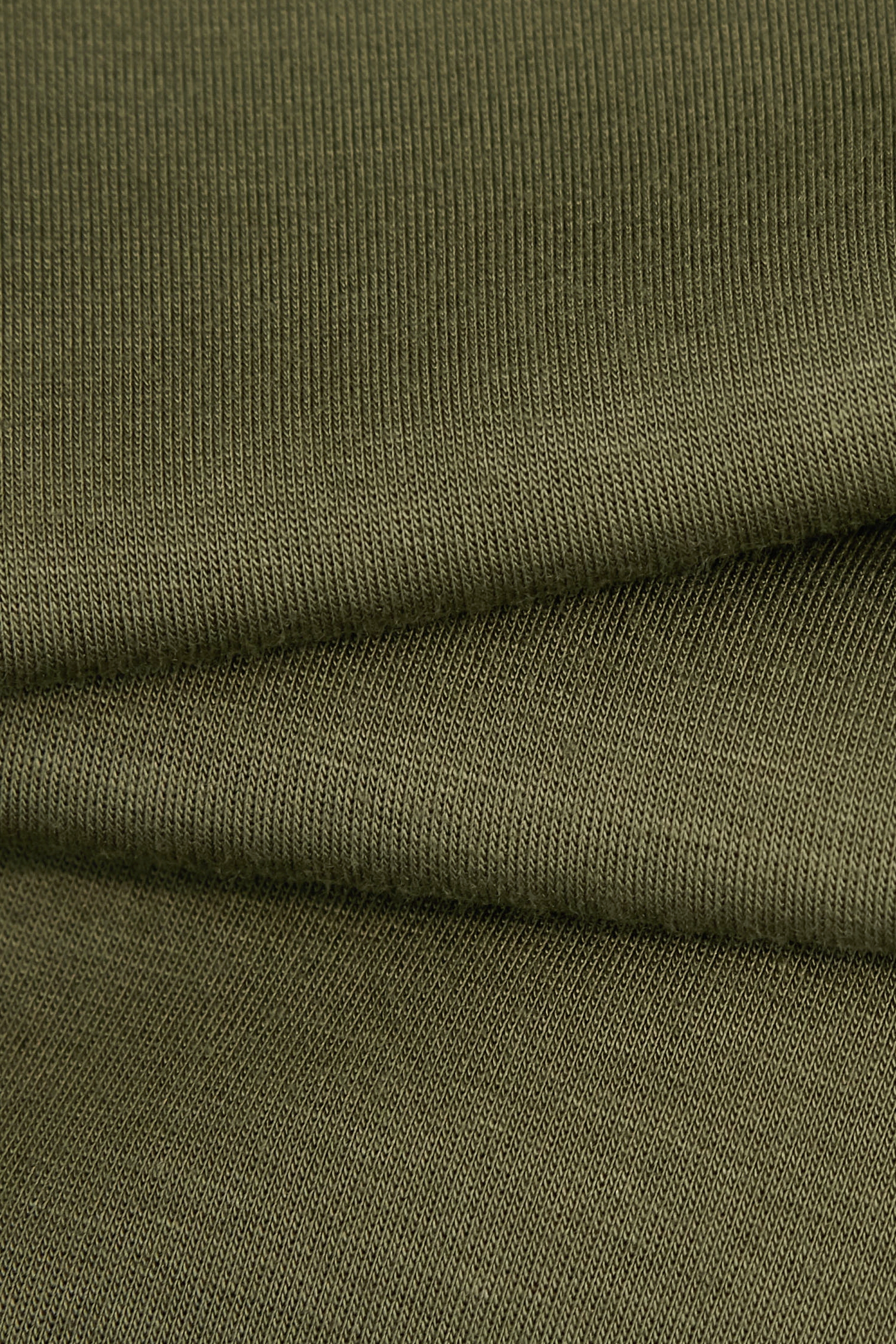 海帶綠優雅刺繡T恤上衣海帶綠優雅刺繡T恤上衣,T-Shirt,T恤,上衣,刺繡,秋冬穿搭,輕奢度假,輕奢渡假