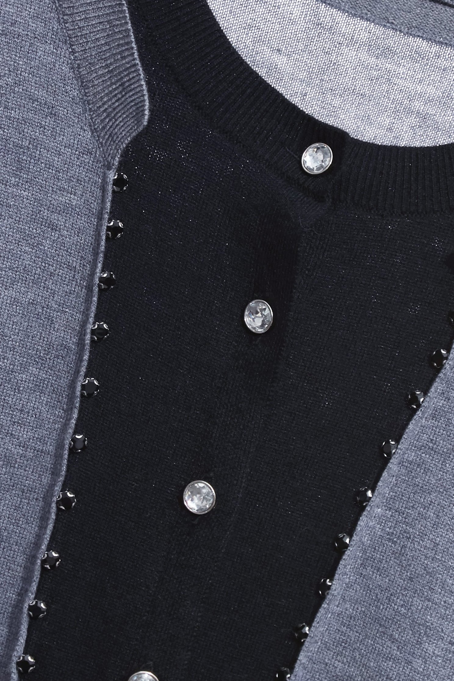 安靜灰假兩件上衣安靜灰假兩件上衣,上班OL穿搭,上衣,秋冬穿搭,約會特輯,針織衫