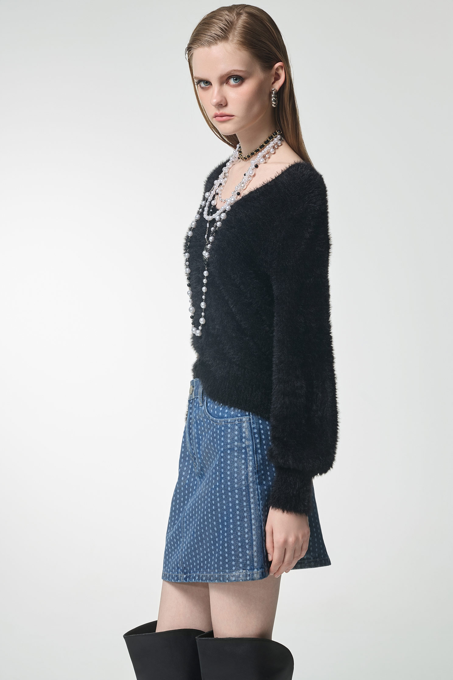 交叉綁帶造型針織上衣交叉綁帶造型針織上衣,V領上衣,上班OL穿搭,上衣,秋冬穿搭,約會特輯,針織,針織上衣,針織衫