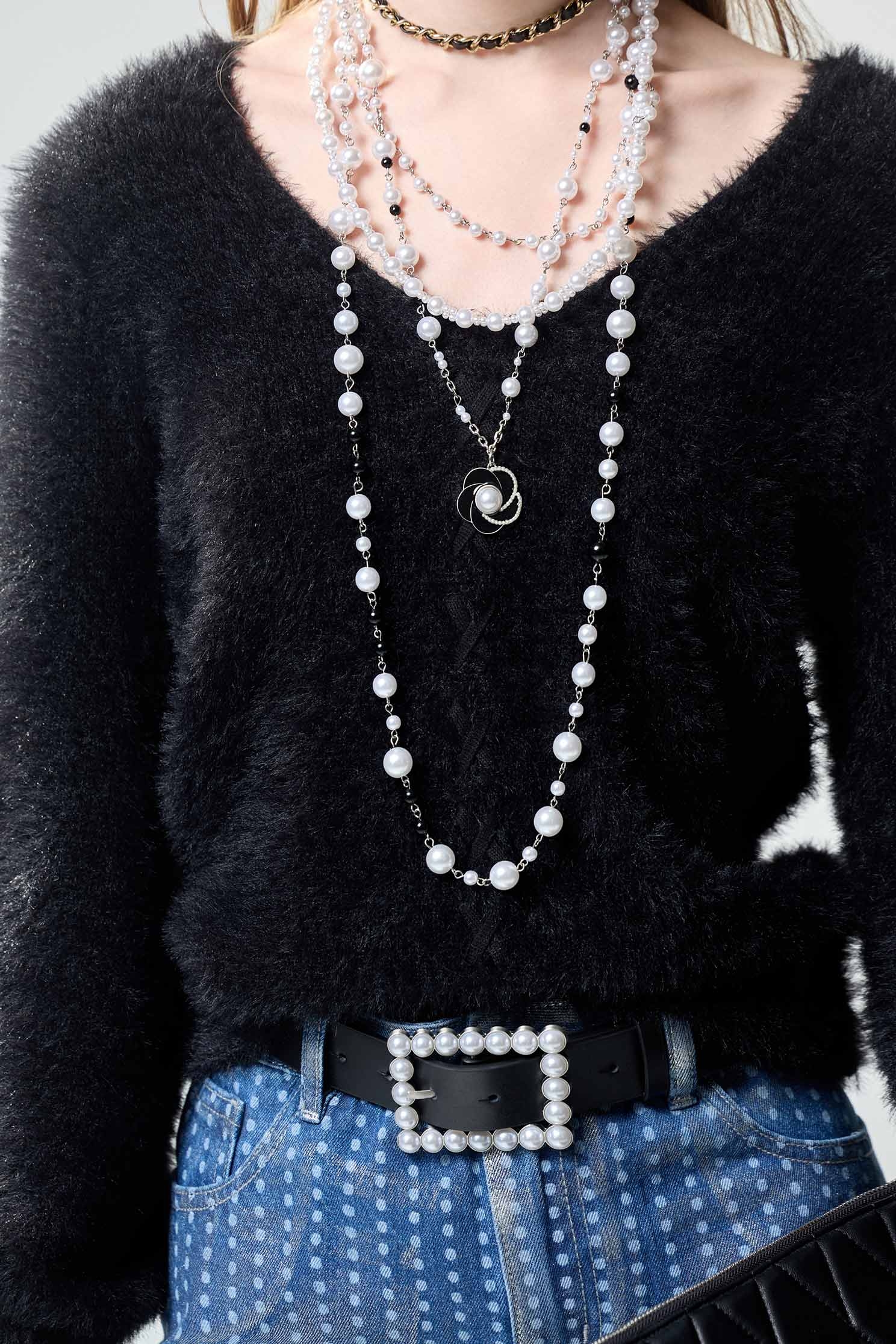 交叉綁帶造型針織上衣交叉綁帶造型針織上衣,V領上衣,上班OL穿搭,上衣,秋冬穿搭,約會特輯,針織,針織上衣,針織衫