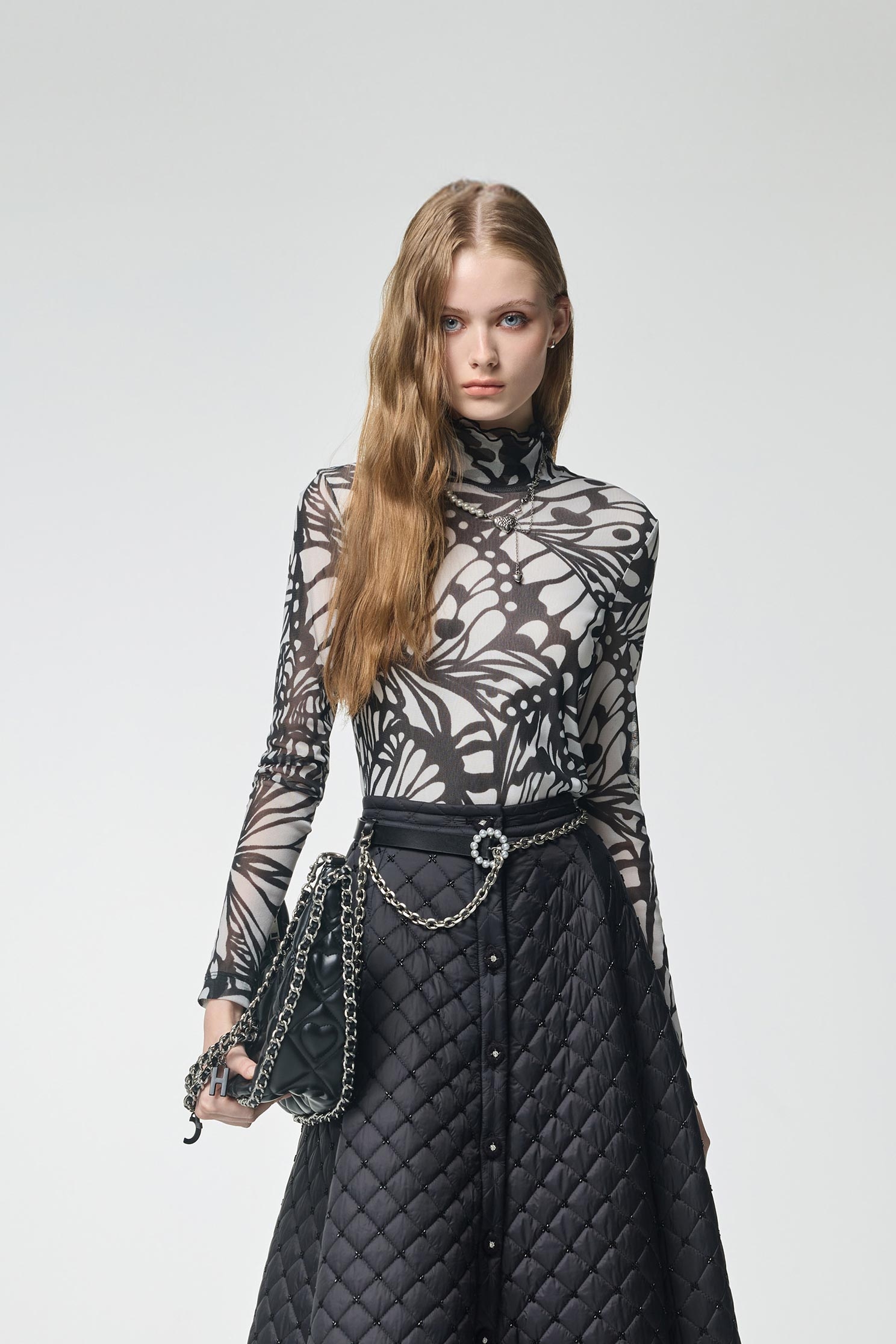 蝴蝶圖騰印花高領上衣蝴蝶圖騰印花高領上衣,上衣,秋冬穿搭