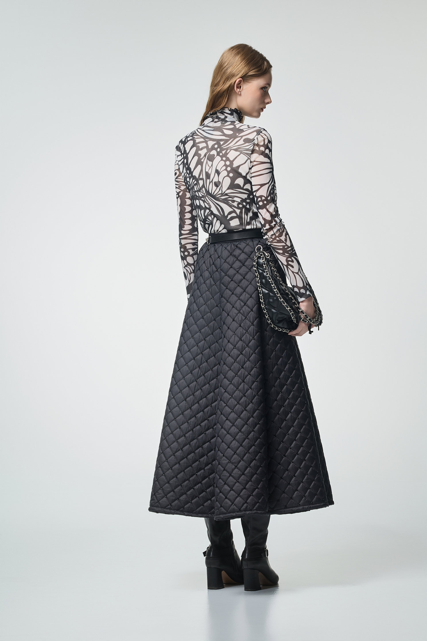 蝴蝶圖騰印花高領上衣蝴蝶圖騰印花高領上衣,上衣,秋冬穿搭