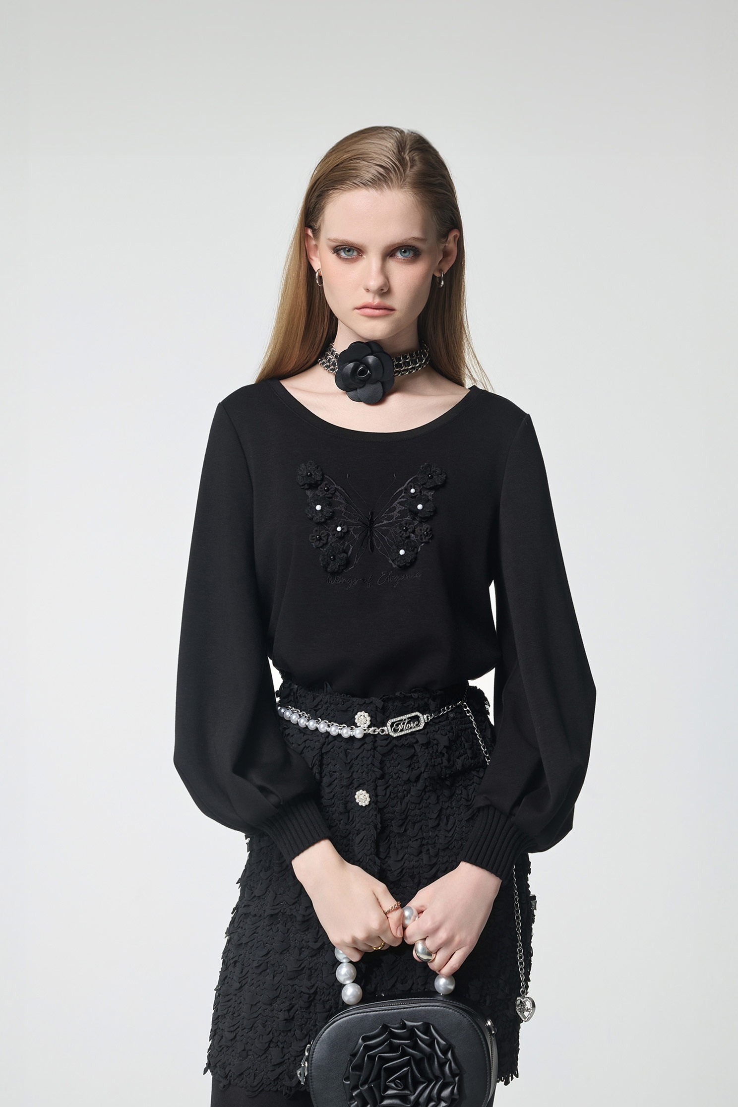 珍珠花片蝴蝶繡花單品上衣珍珠花片蝴蝶繡花單品上衣,上衣,珍珠,秋冬穿搭,約會特輯,繡花,花花世界