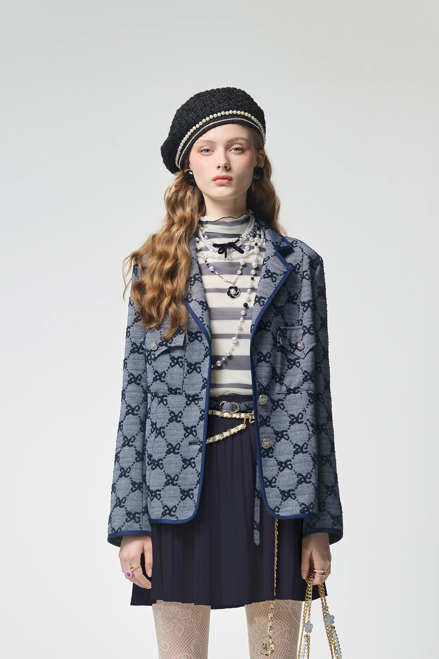 濃厚靛藍粗細配條上衣濃厚靛藍粗細配條上衣,上班OL穿搭,上衣,條紋,秋冬穿搭