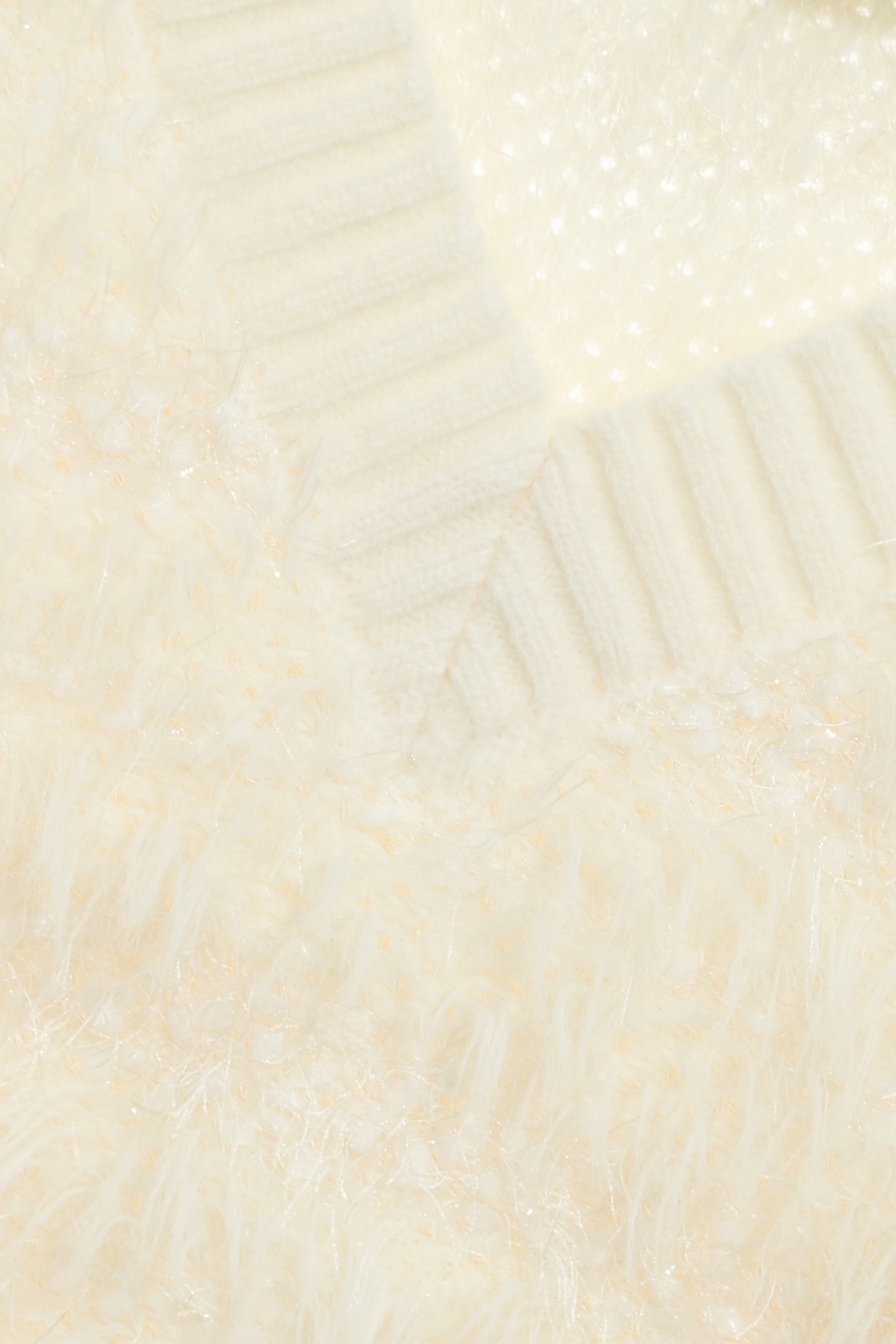 光澤感崁亮片毛海針織上衣光澤感崁亮片毛海針織上衣,上衣,秋冬穿搭,約會特輯,針織,針織衫