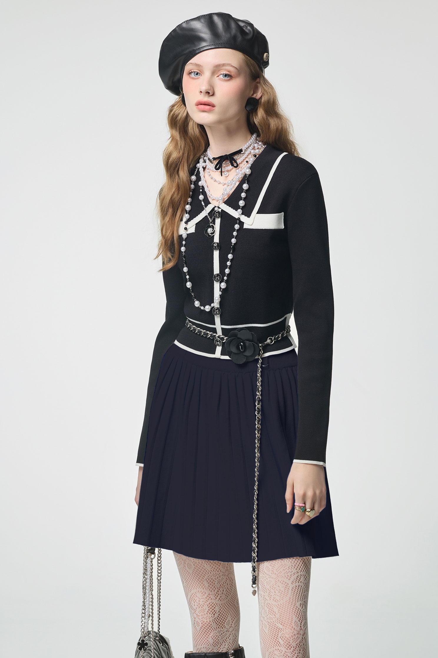 濃厚靛藍小香風針織上衣濃厚靛藍小香風針織上衣,上班OL穿搭,上衣,小香風,秋冬穿搭,約會特輯,針織,針織上衣,針織衫