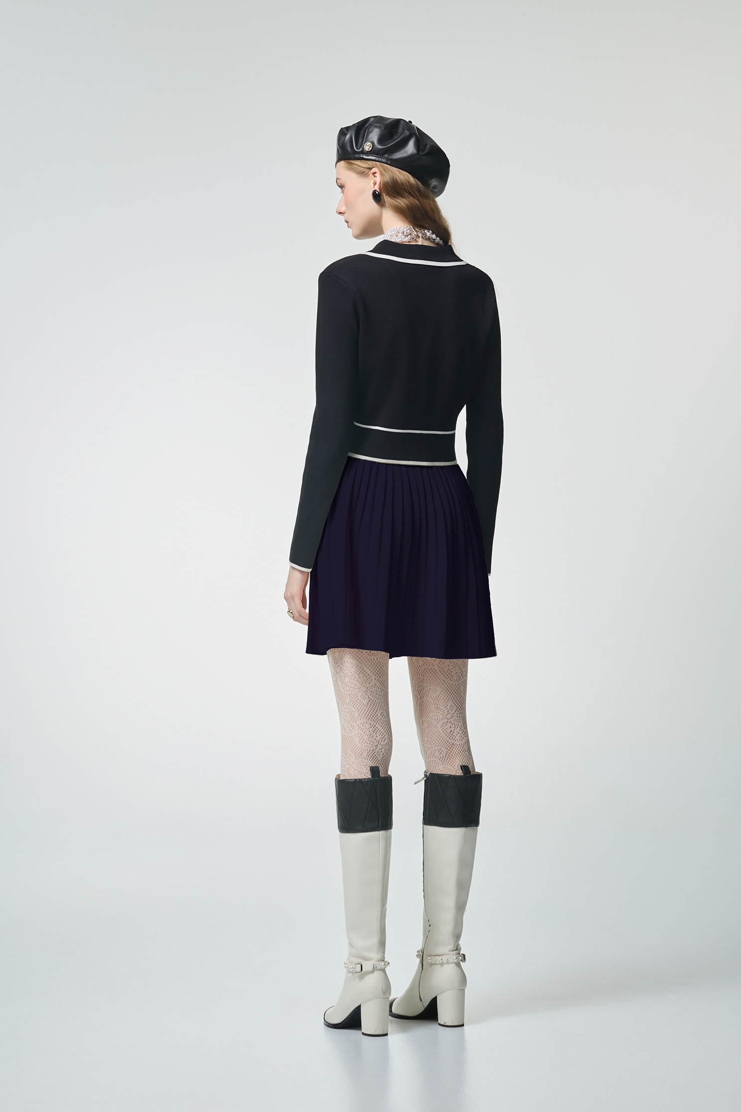 濃厚靛藍小香風針織上衣濃厚靛藍小香風針織上衣,上班OL穿搭,上衣,小香風,秋冬穿搭,約會特輯,針織,針織上衣,針織衫