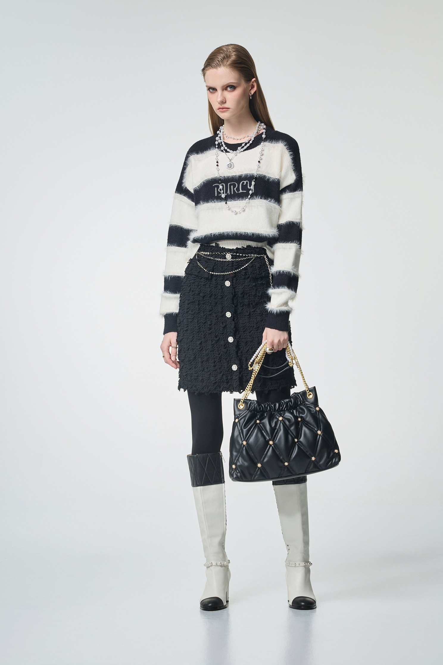 仿貂毛立體崁條黑白撞色針織仿貂毛立體崁條黑白撞色針織,上班OL穿搭,秋冬穿搭,約會特輯,繡花,針織,針織衫