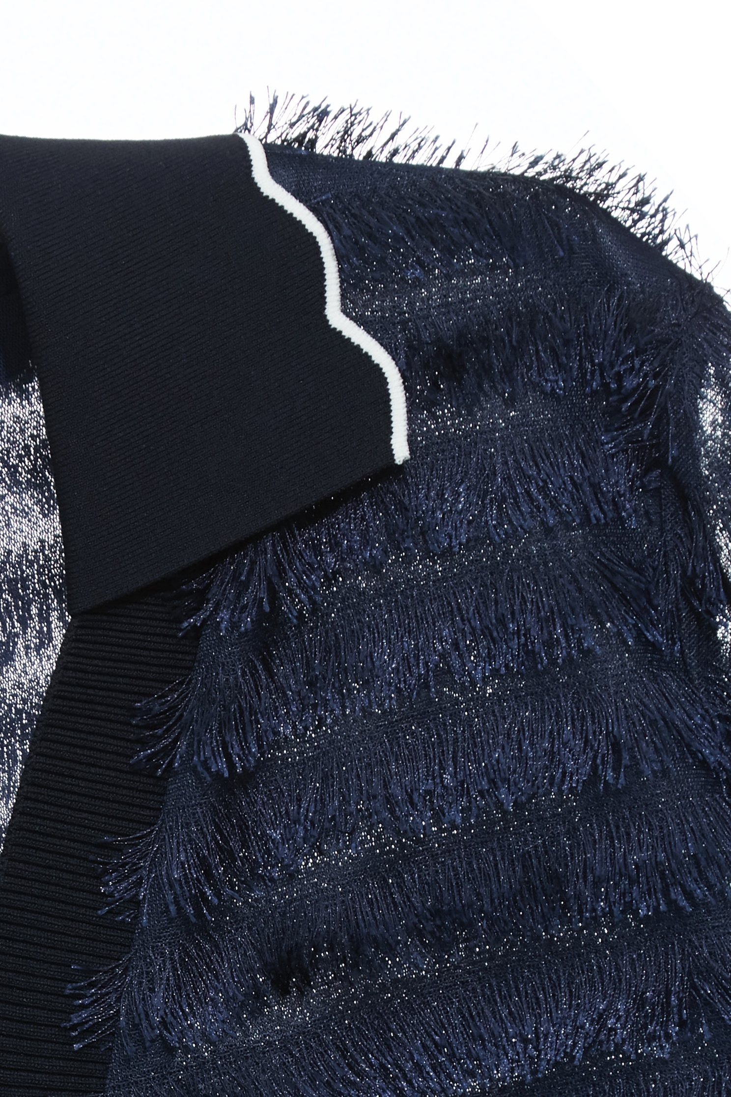 光澤感濃厚靛藍色睫毛上衣光澤感濃厚靛藍色睫毛上衣,上班OL穿搭,上衣,條紋,秋冬穿搭,約會特輯