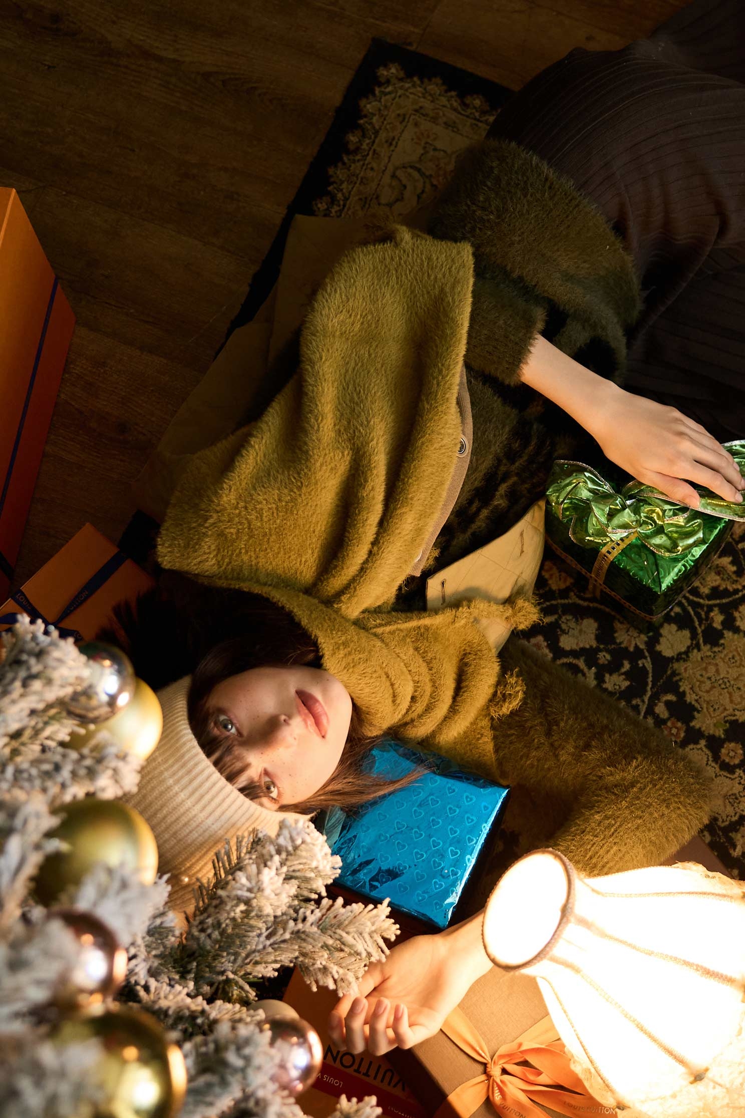 神秘綠崁字串針織上衣神秘綠崁字串針織上衣,上衣,秋冬穿搭,針織,針織衫