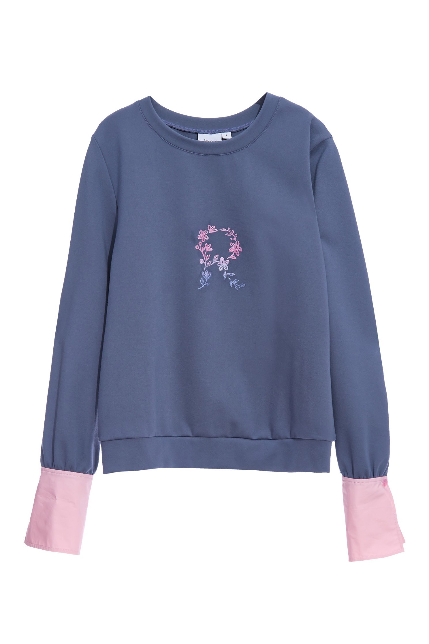 漸層刺繡花上衣漸層刺繡花上衣,上衣,刺繡,圓領上衣,秋冬穿搭,繡花