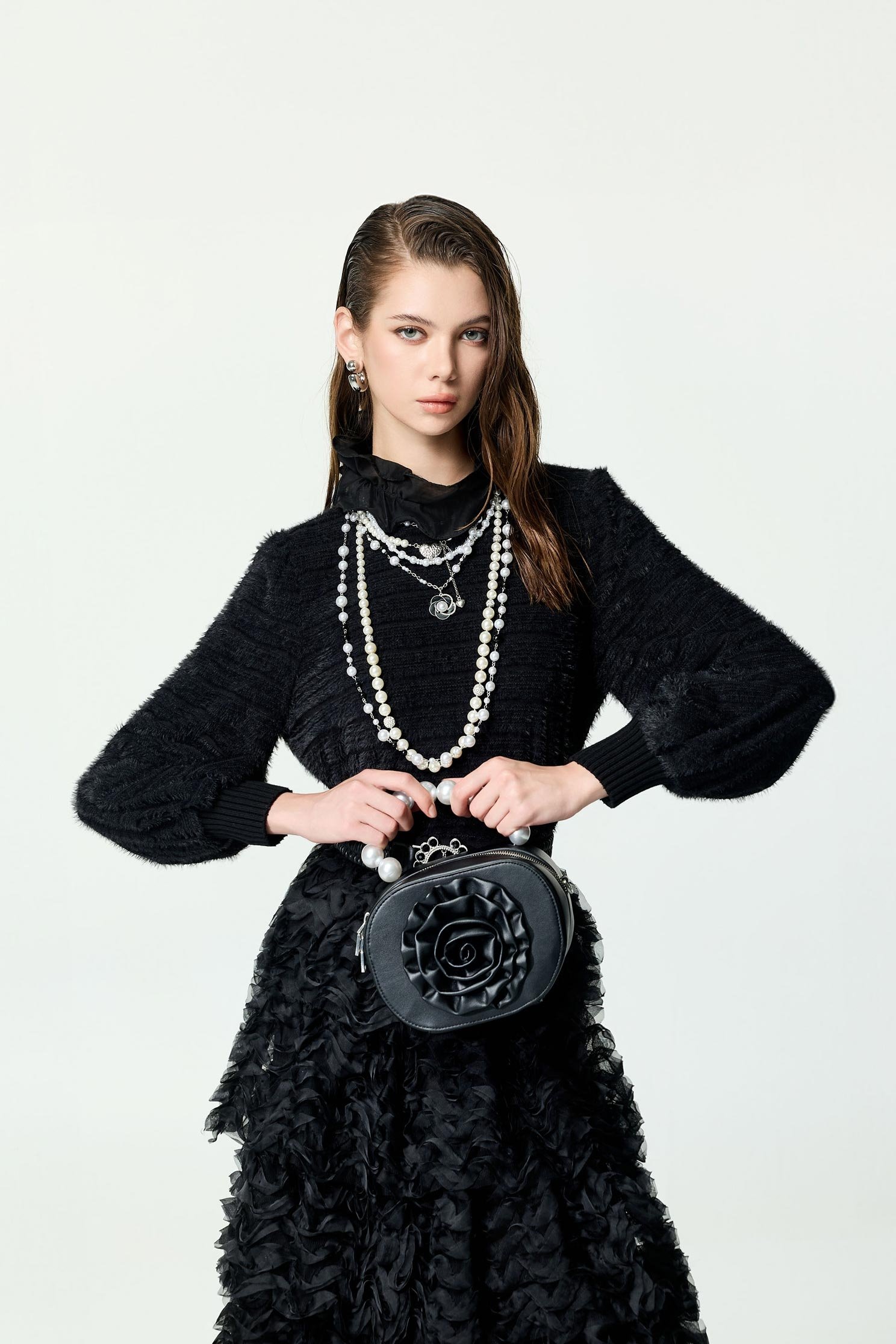 溫暖刷毛感荷葉領單品溫暖刷毛感荷葉領單品,上班OL穿搭,上衣,秋冬穿搭,荷葉,針織