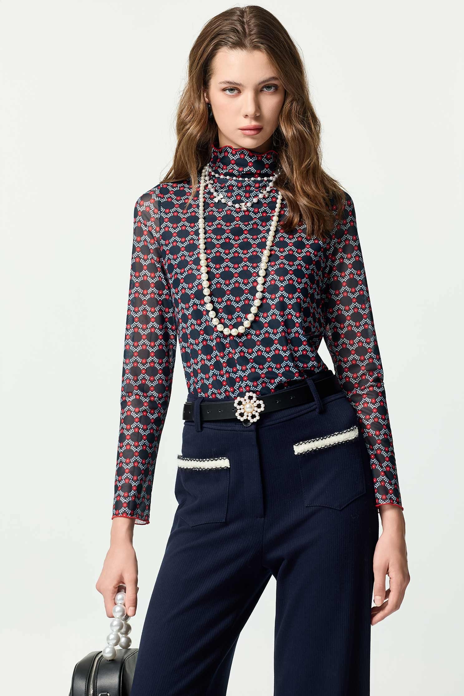 火焰花卉圖騰印花上衣火焰花卉圖騰印花上衣,上衣,刺繡,秋冬穿搭