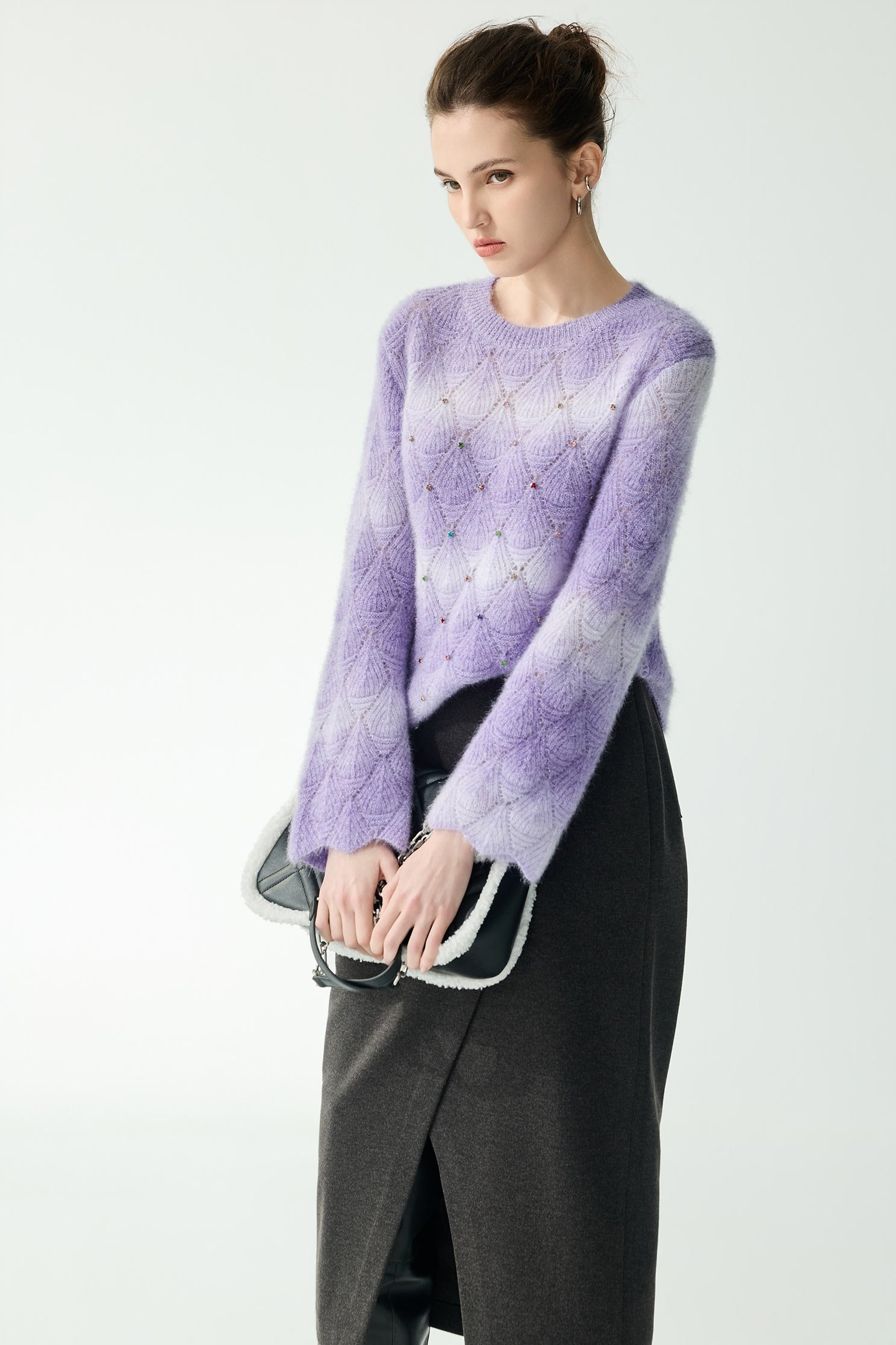 銀河丁香紫漸層針織銀河丁香紫漸層針織,上衣,條紋,秋冬穿搭,約會特輯,針織,針織上衣,針織衫