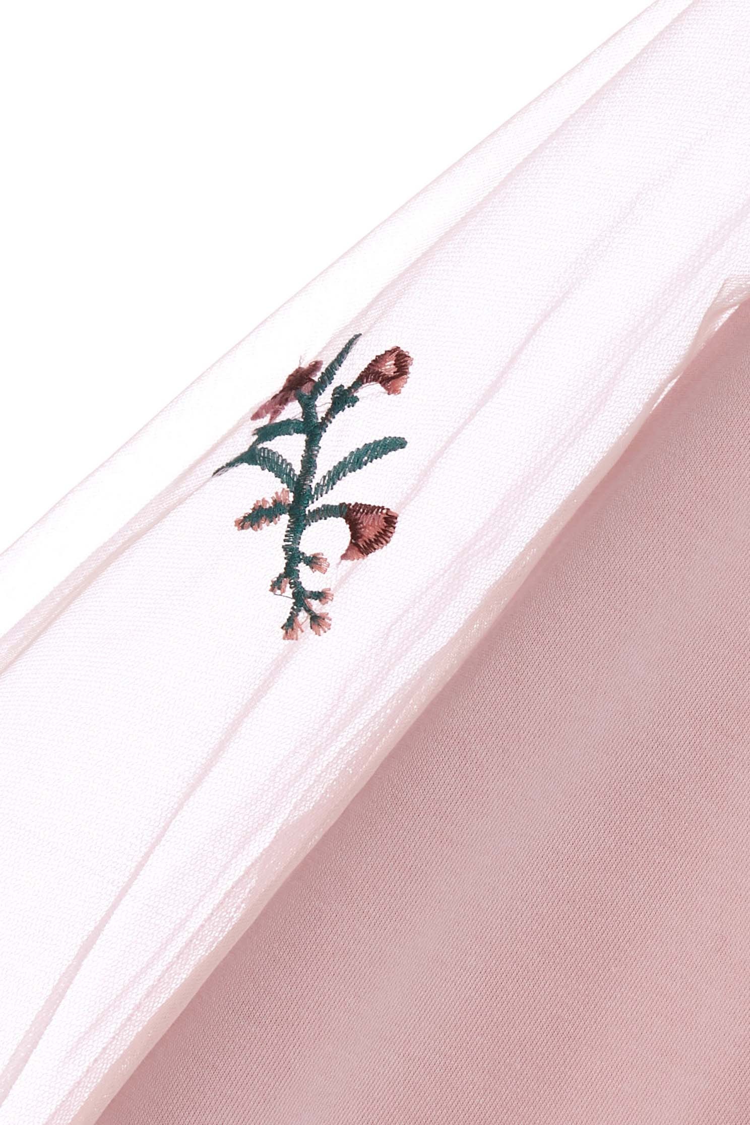 花朵刺繡網紗袖衛衣花朵刺繡網紗袖衛衣,上衣,刺繡,女王風範,療癒色彩,秋冬穿搭,網紗,針織