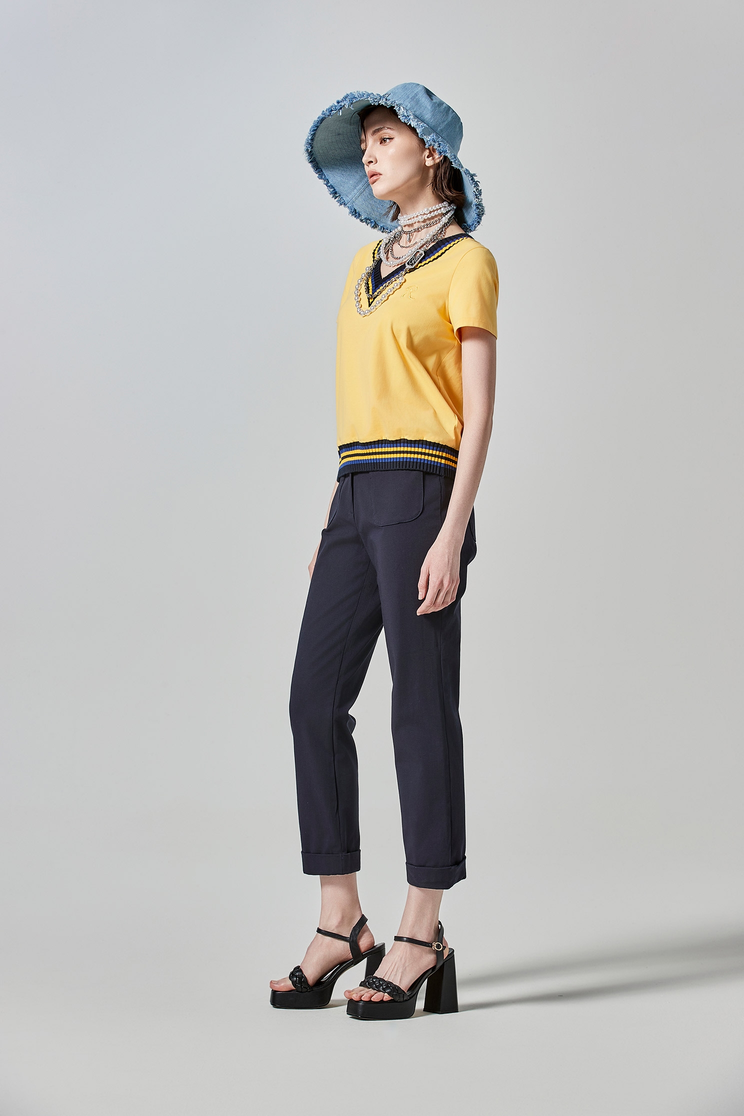太陽黃拼色羅紋T太陽黃拼色羅紋T,T-Shirt,上衣,人氣商品,春夏穿搭,純棉,繡花