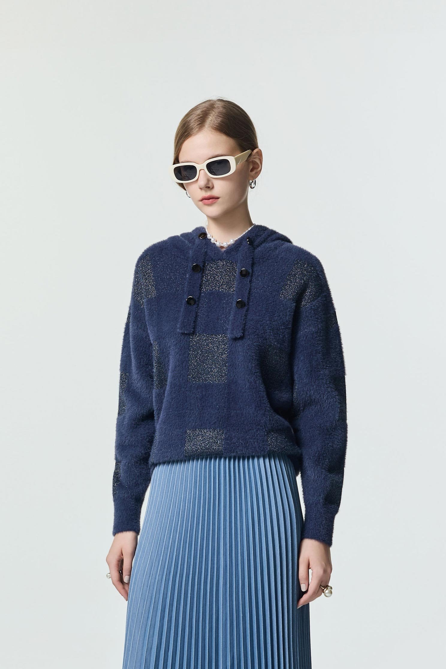 光澤感正反針連帽針織上衣光澤感正反針連帽針織上衣,上衣,春夏穿搭,格紋,針織,針織衫