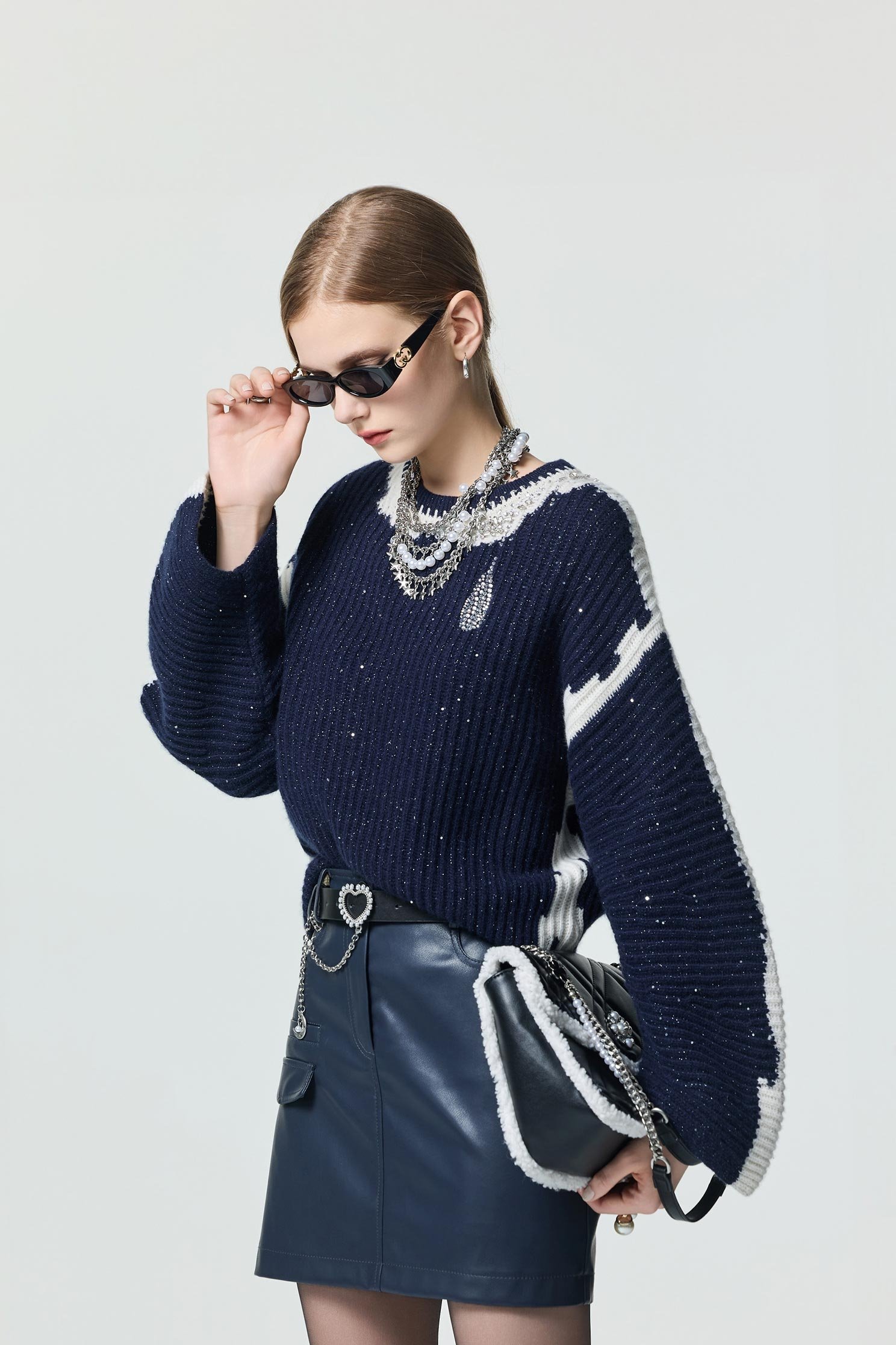 圓領造型針織上衣圓領造型針織上衣,上班OL穿搭,上衣,春夏穿搭,針織,針織上衣,針織衫