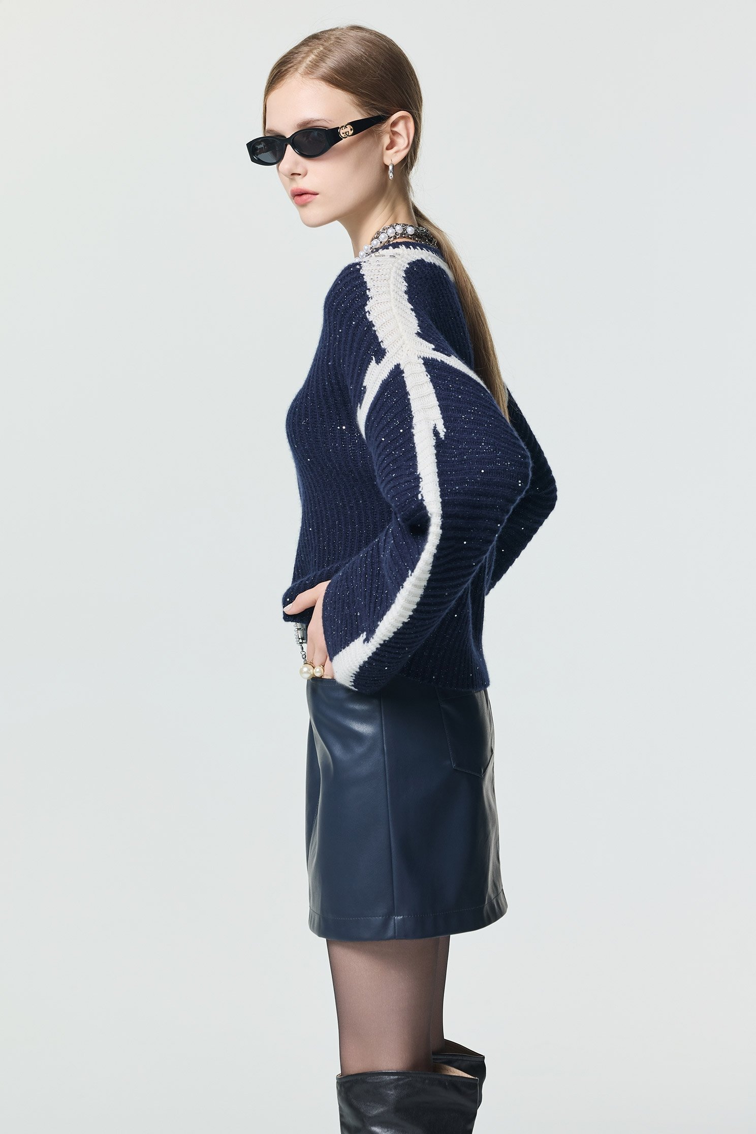 圓領造型針織上衣圓領造型針織上衣,上班OL穿搭,上衣,春夏穿搭,針織,針織上衣,針織衫