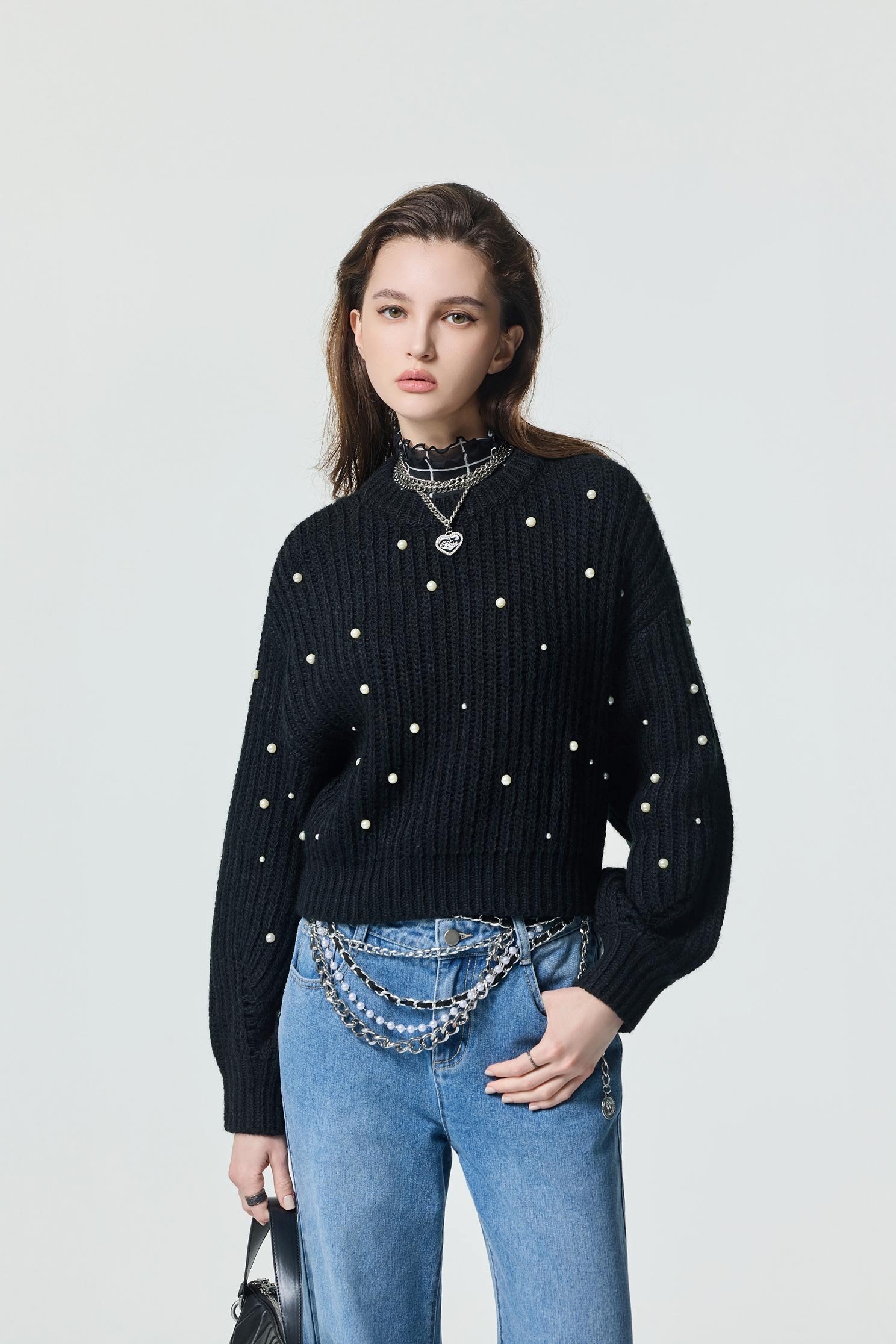 玉米目珍珠釘飾針織單品玉米目珍珠釘飾針織單品,上衣,春夏穿搭,珍珠,針織,針織衫,黑色上衣