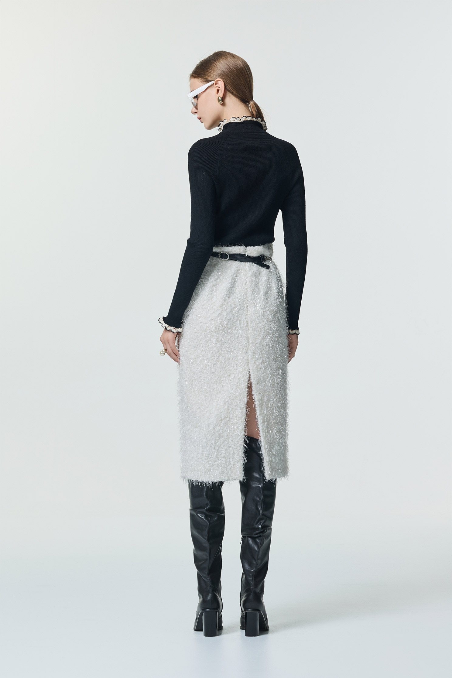 配色荷葉織帶坑條針織單品配色荷葉織帶坑條針織單品,上衣,春夏穿搭,荷葉,針織,針織衫,黑色上衣