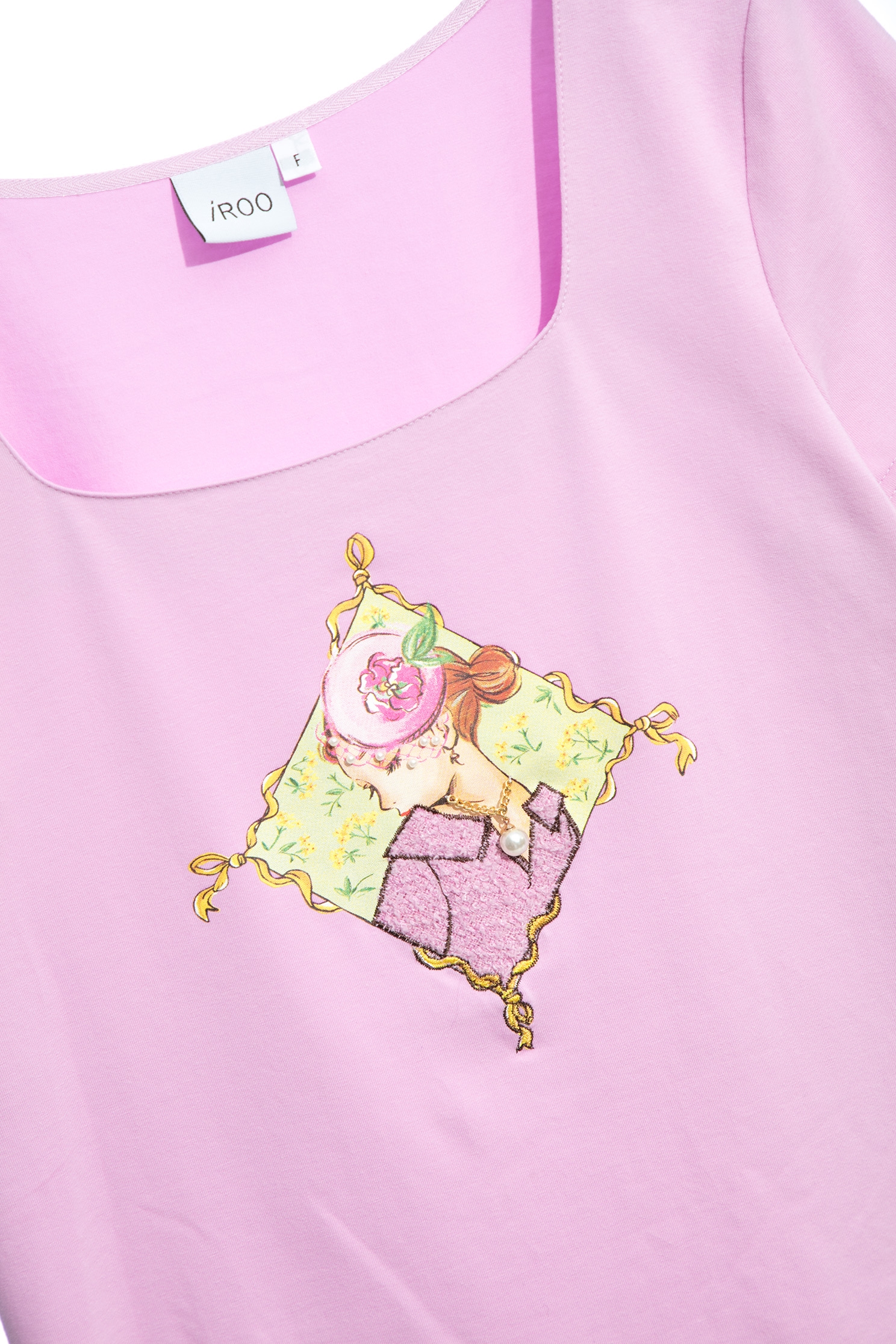 女孩美背刺繡上衣女孩美背刺繡上衣,T-Shirt,上衣,刺繡,秋冬穿搭,輕奢度假
