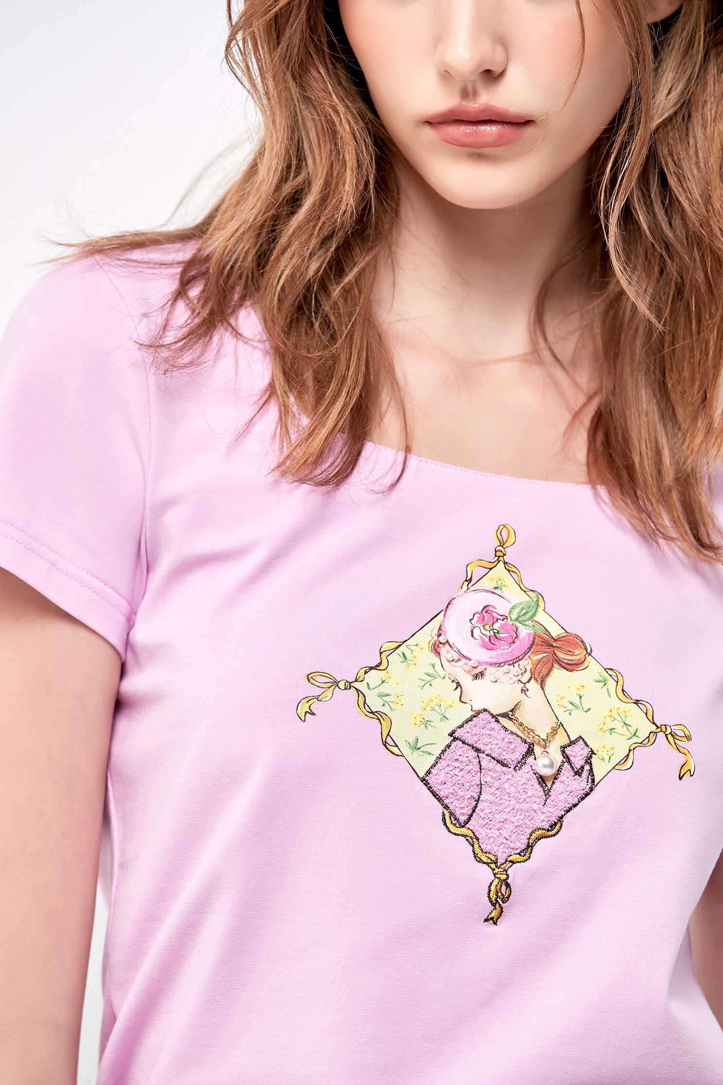 女孩美背刺繡上衣女孩美背刺繡上衣,T-Shirt,上衣,刺繡,秋冬穿搭,輕奢度假