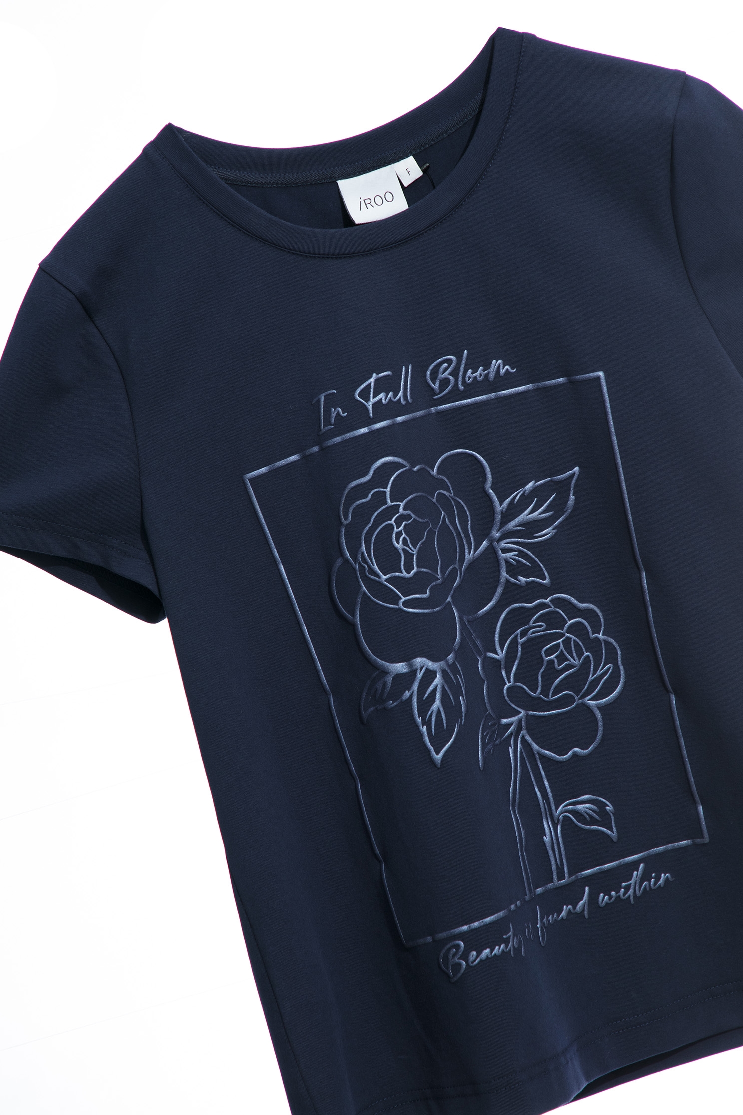 立體花束印花T恤立體花束印花T恤,T-Shirt,上衣,秋冬穿搭