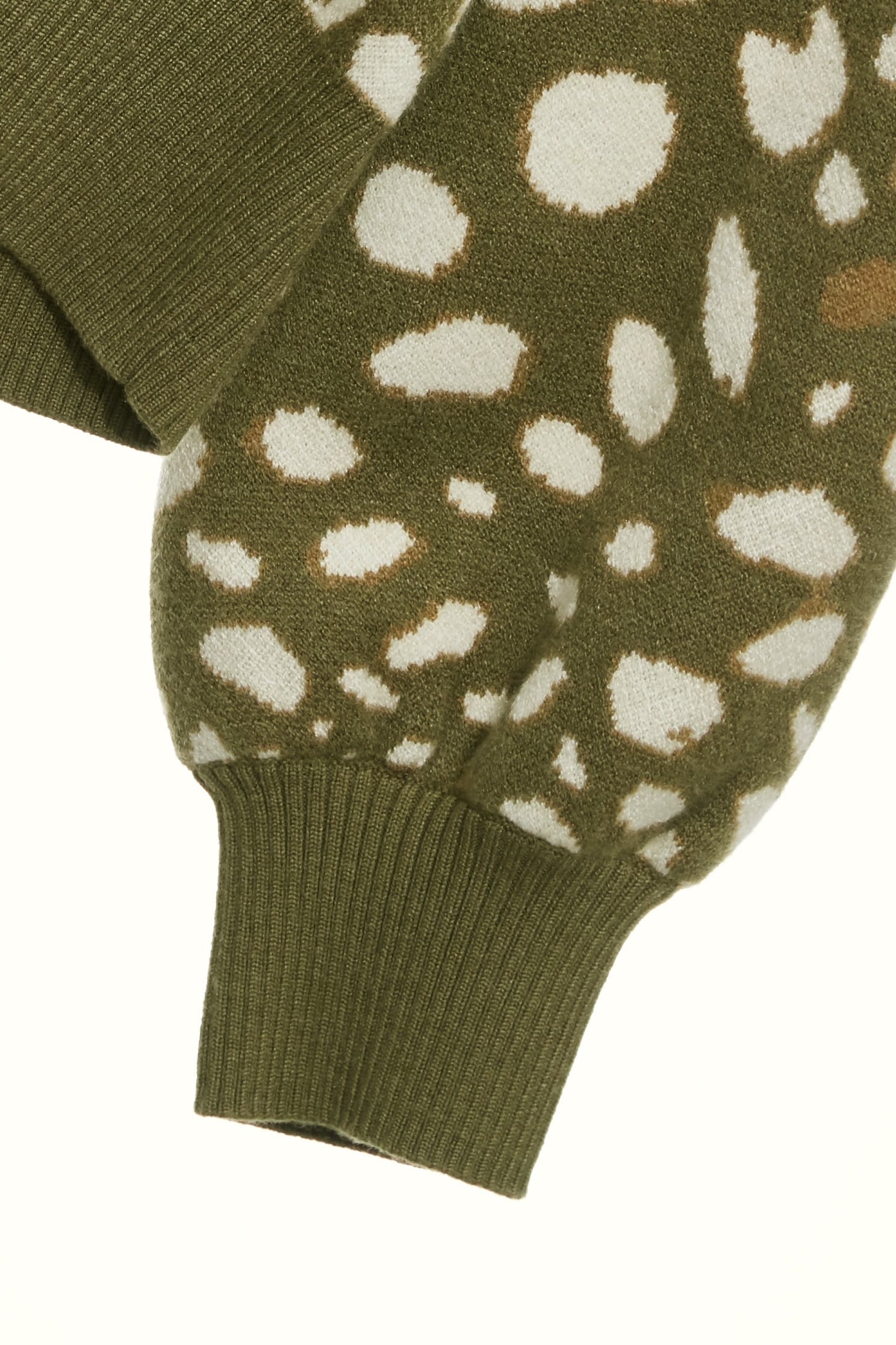 漸層鹿紋織花針織上衣漸層鹿紋織花針織上衣,上衣,春夏穿搭,針織,針織衫