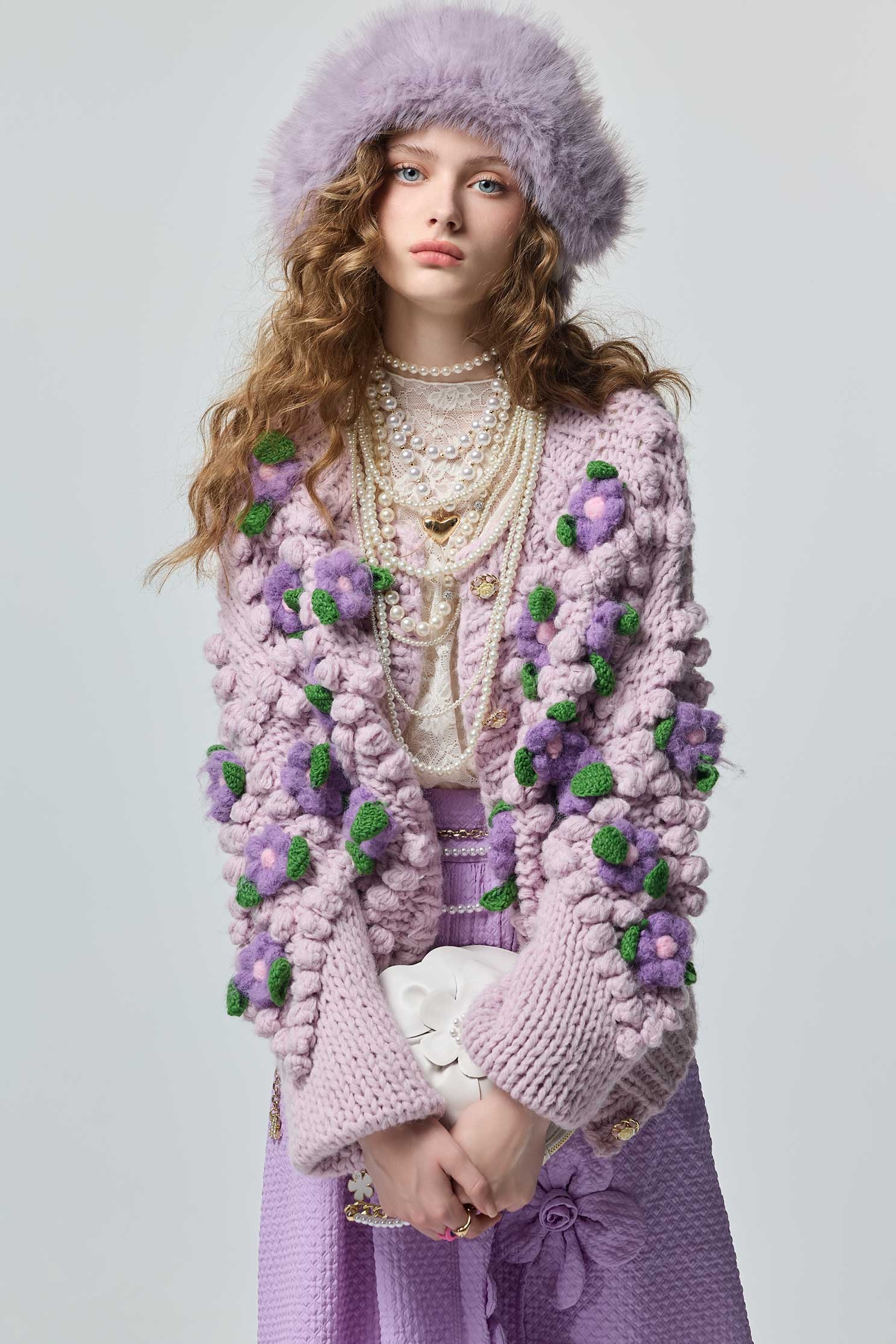 粉紅雪糕色粗針針織外套粉紅雪糕色粗針針織外套,外套,秋冬穿搭,約會特輯,花花世界,針織,針織外套