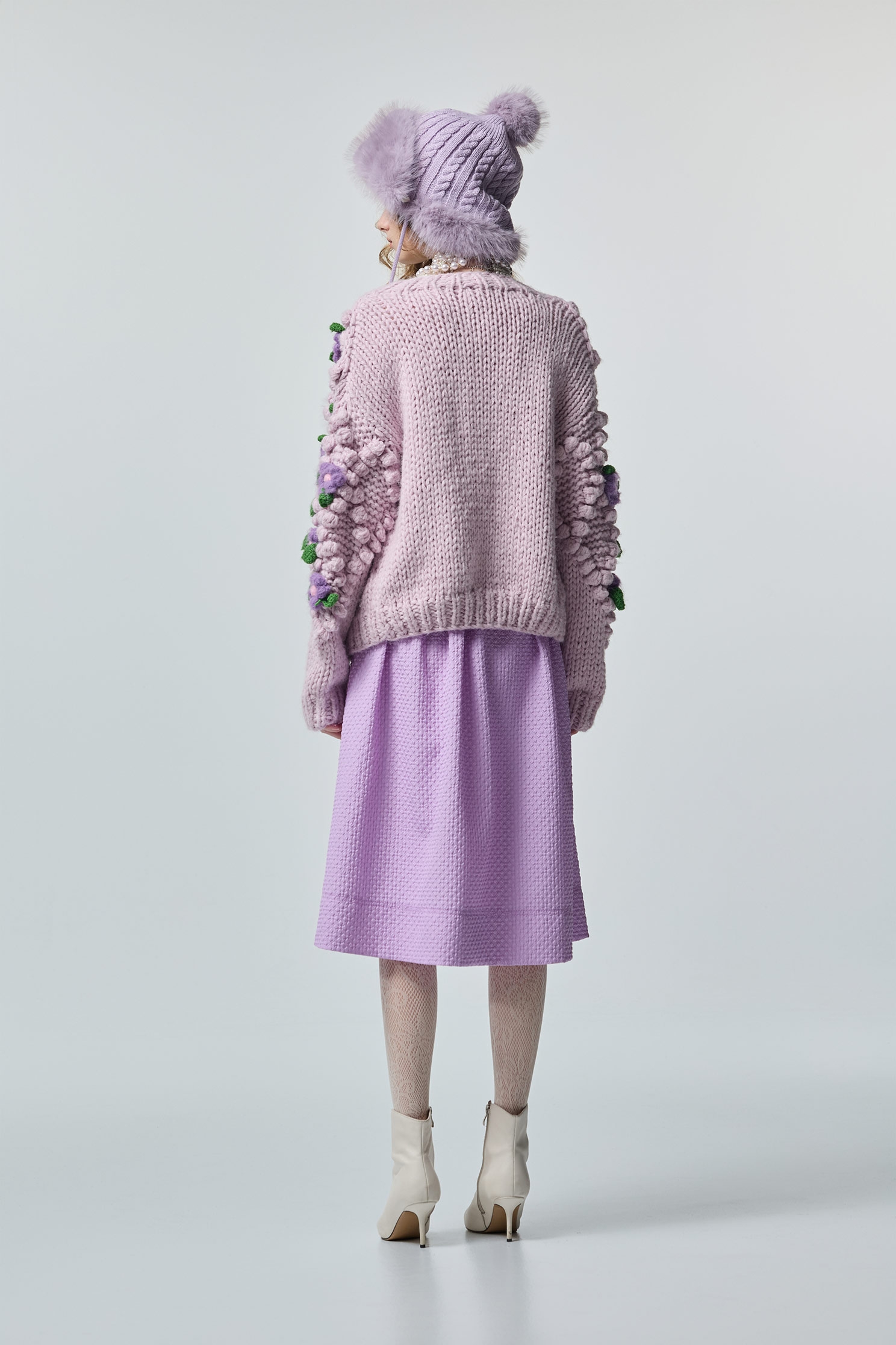 粉紅雪糕色粗針針織外套粉紅雪糕色粗針針織外套,外套,秋冬穿搭,約會特輯,花花世界,針織,針織外套