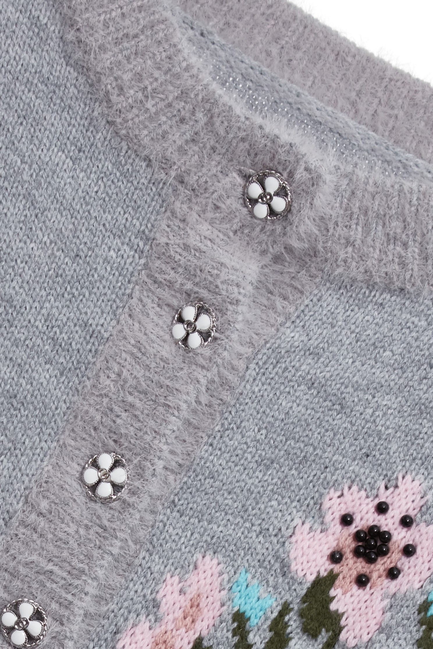 薄暮灰崁花卉開襟針織外套薄暮灰崁花卉開襟針織外套,上班OL穿搭,外套,秋冬穿搭,約會特輯,花花世界,針織,針織外套