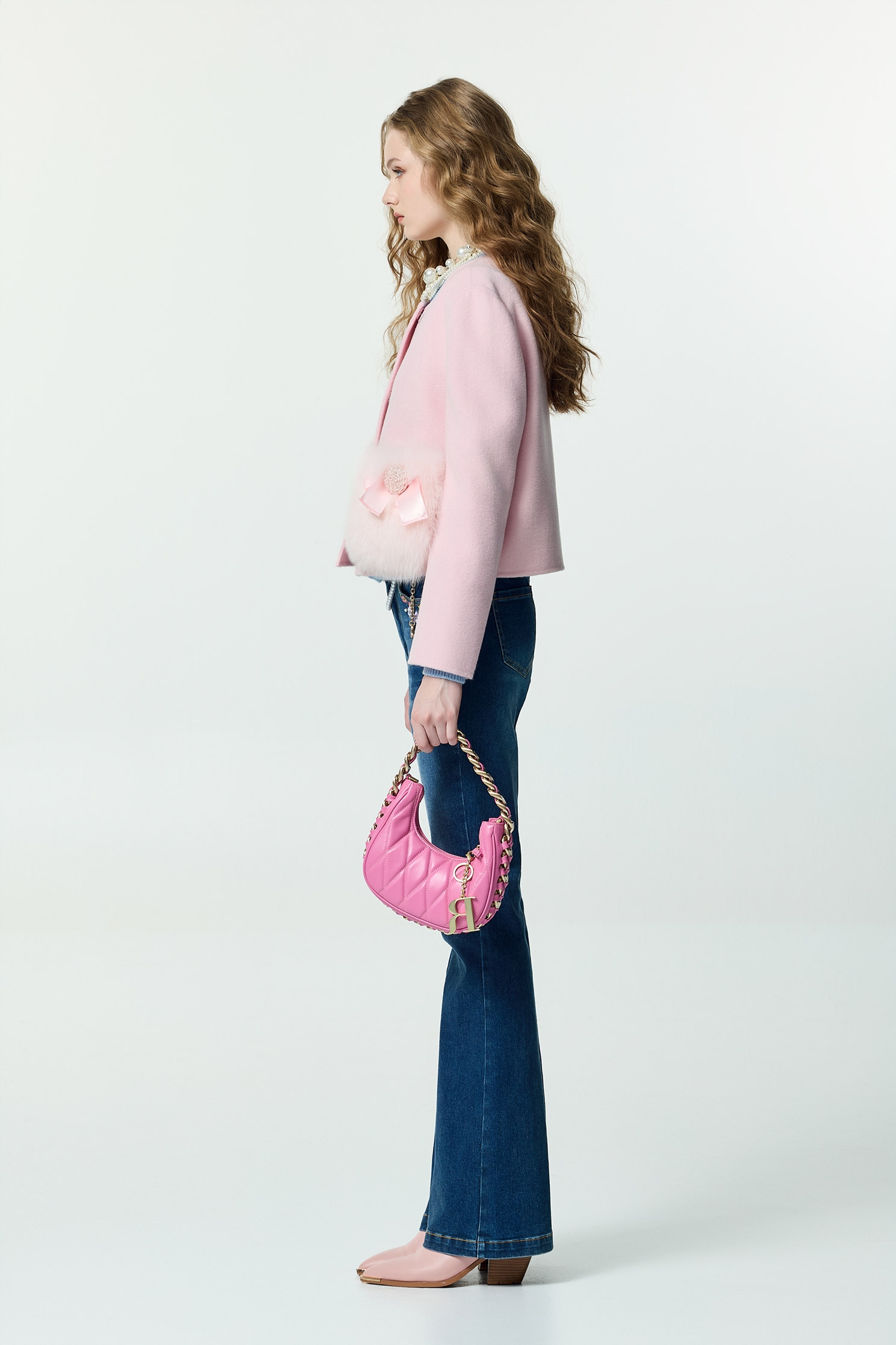 紅雪糕短版羊毛大衣紅雪糕短版羊毛大衣,上班OL穿搭,秋冬穿搭,約會特輯,蝴蝶結