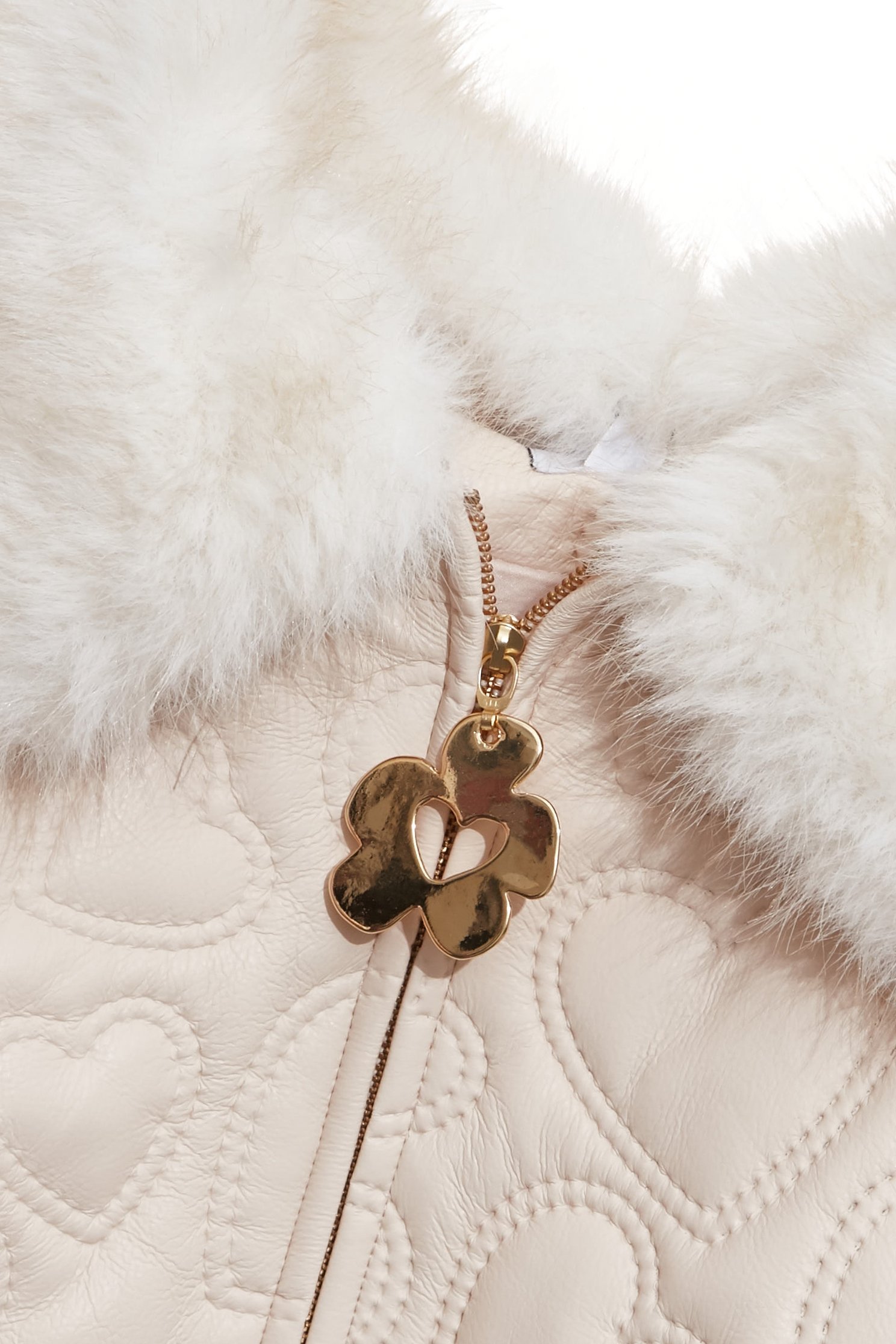 愛心圖騰絎縫仿皮外套愛心圖騰絎縫仿皮外套,一般外套,外套,春夏穿搭