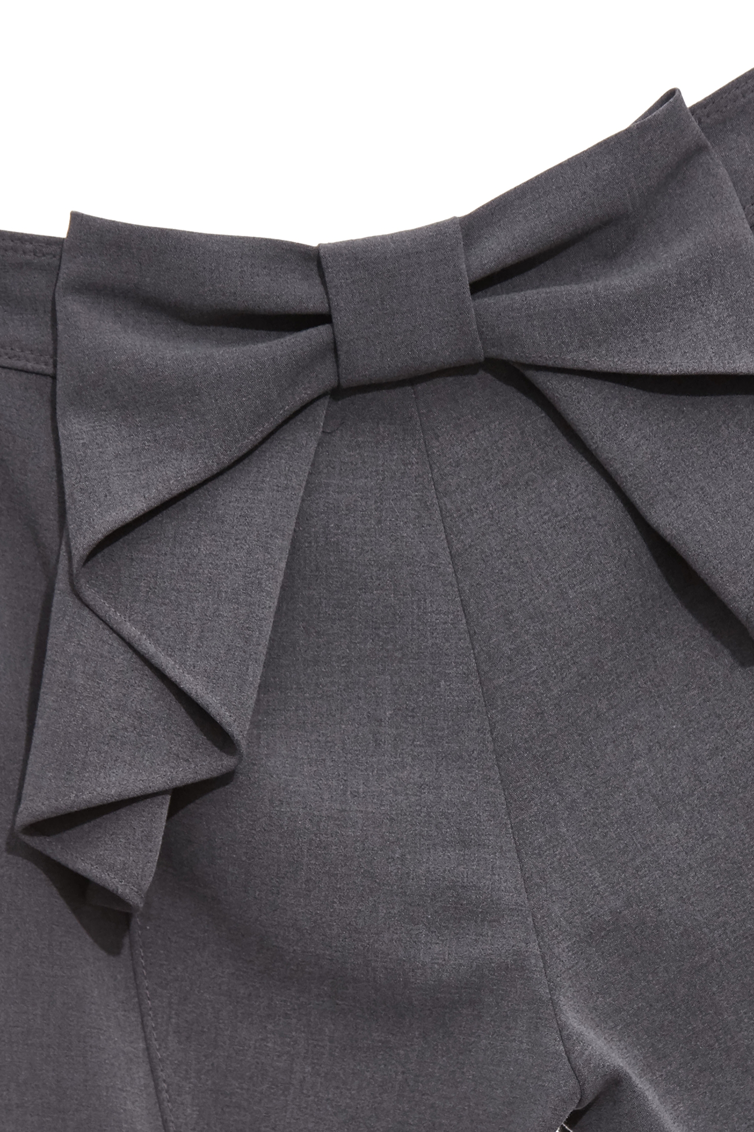 珍珠口袋邊喇叭褲珍珠口袋邊喇叭褲,喇叭褲,珍珠,秋冬穿搭,花花世界,蝴蝶結,褲子