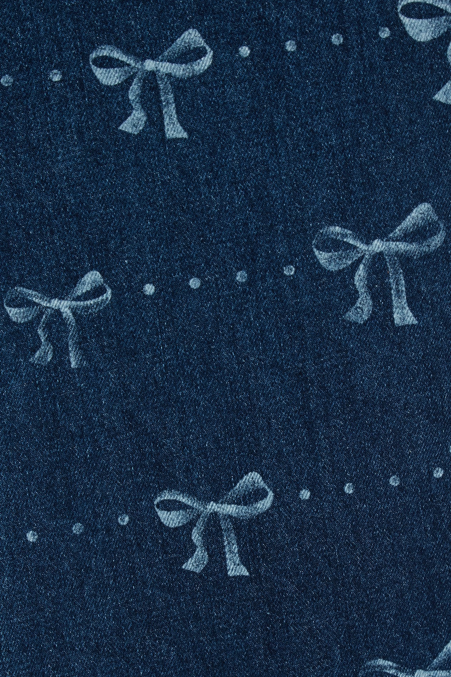 綴蝴蝶結圖騰牛仔寬褲綴蝴蝶結圖騰牛仔寬褲,寬褲,牛仔,牛仔褲,珍珠,秋冬穿搭,約會特輯,蝴蝶結,褲子