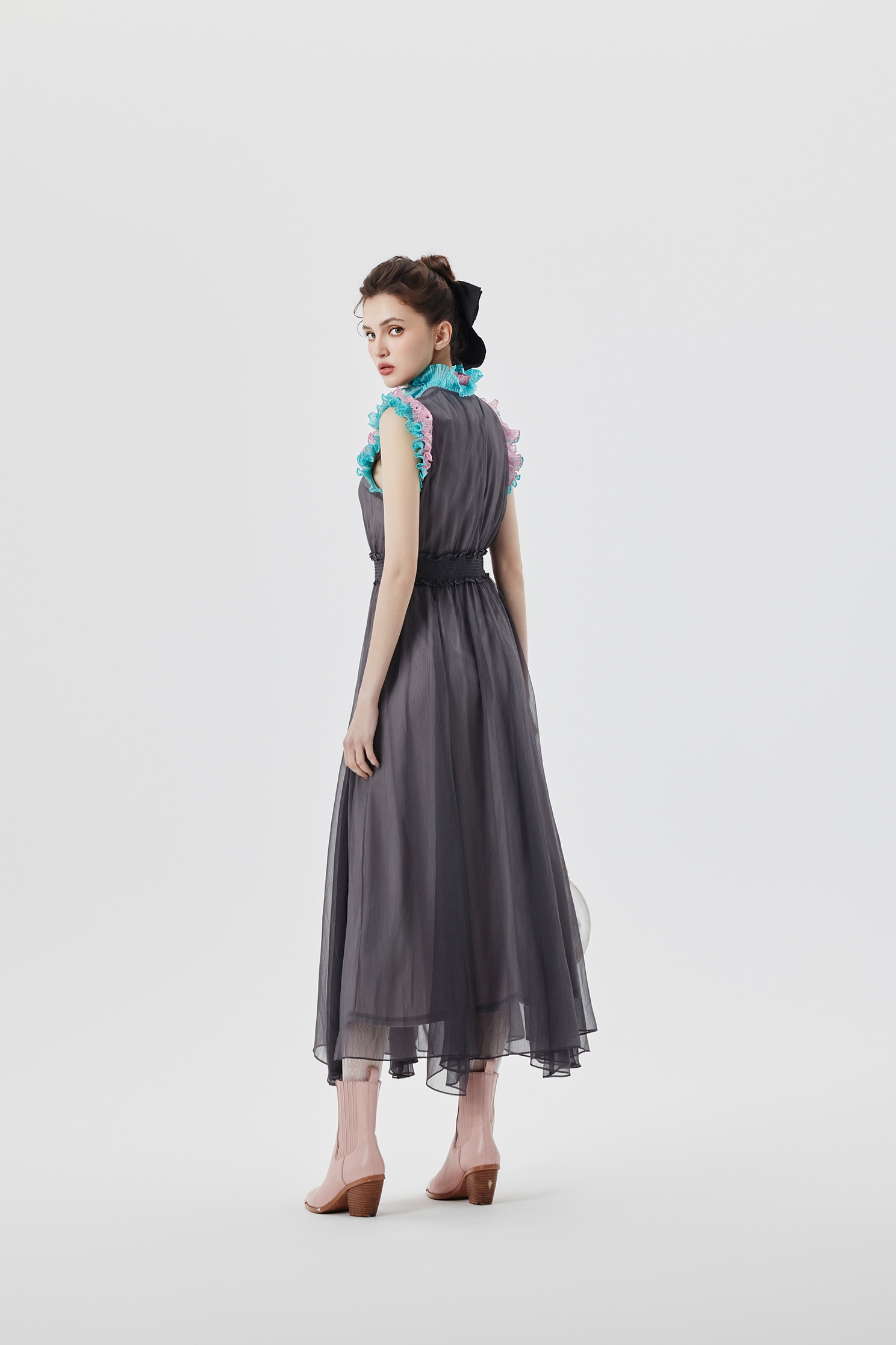 荷葉薄暮灰配色洋裝荷葉薄暮灰配色洋裝,一般洋裝,小禮服,秋冬穿搭,荷葉,雪紡,雪紡洋裝