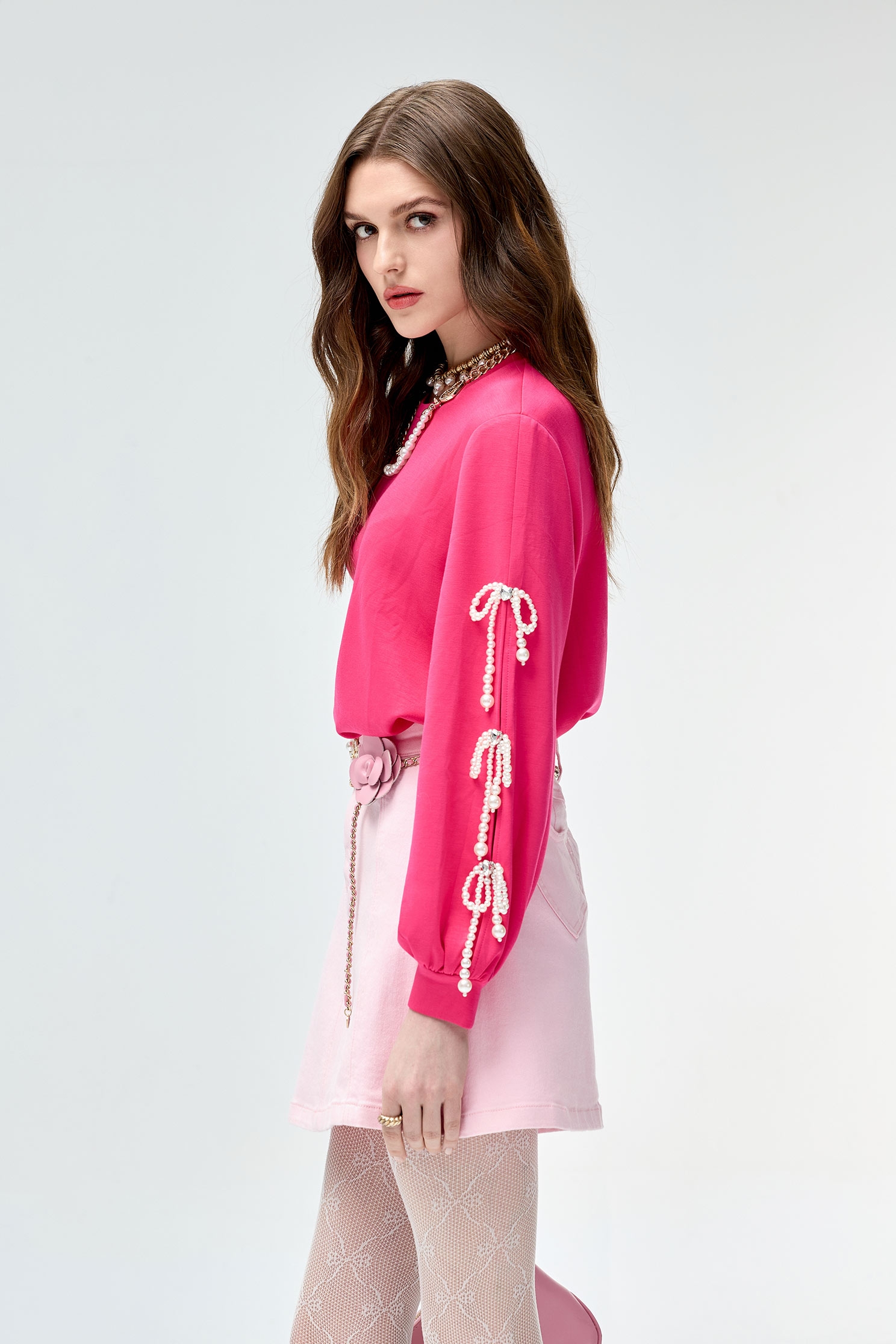 玫瑰花蕾色單品上衣玫瑰花蕾色單品上衣,T-Shirt,上衣,春夏穿搭,珍珠,約會特輯,蝴蝶結,針織