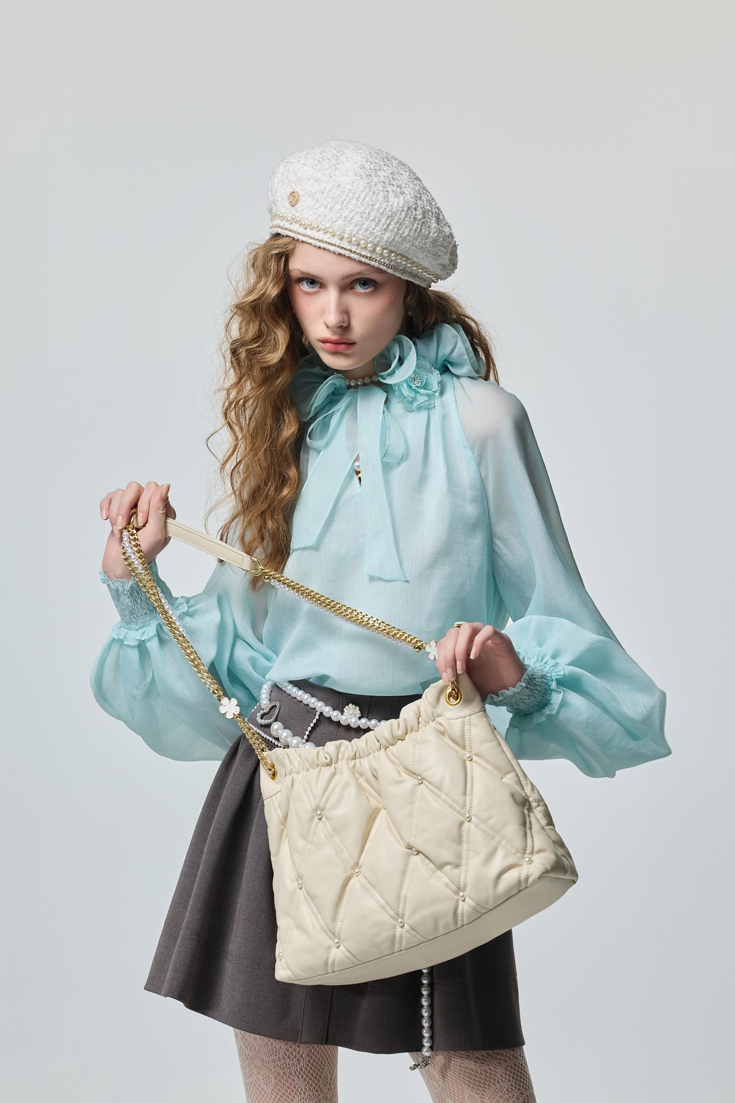 海藍寶石荷葉領上衣海藍寶石荷葉領上衣,上衣,秋冬穿搭,約會特輯,花花世界,荷葉